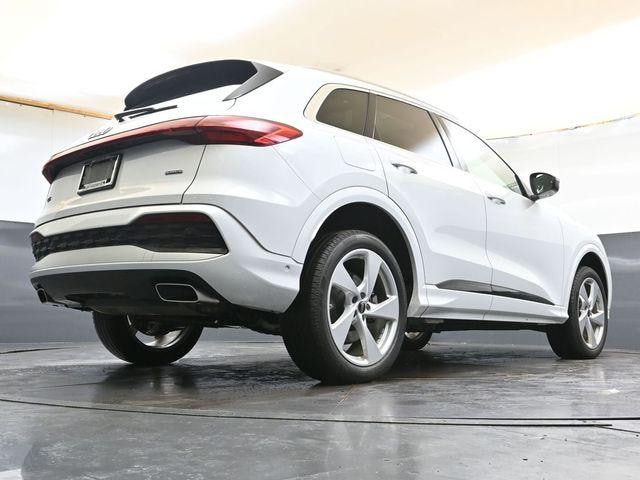 2025 Audi New Q5 Premium Plus - Photo 41