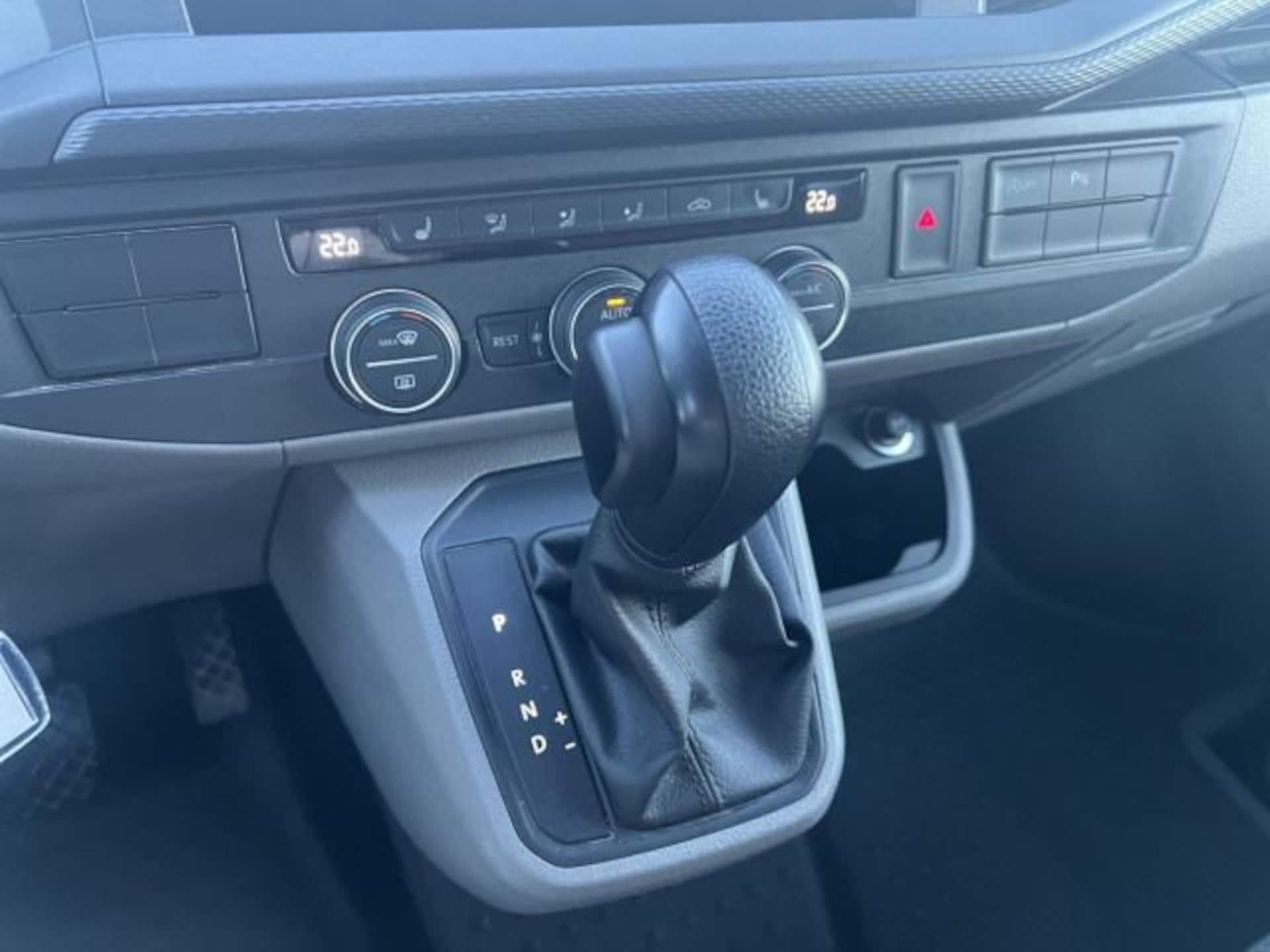 Volkswagen T6.1 Caravelle langer Radstand Trendline