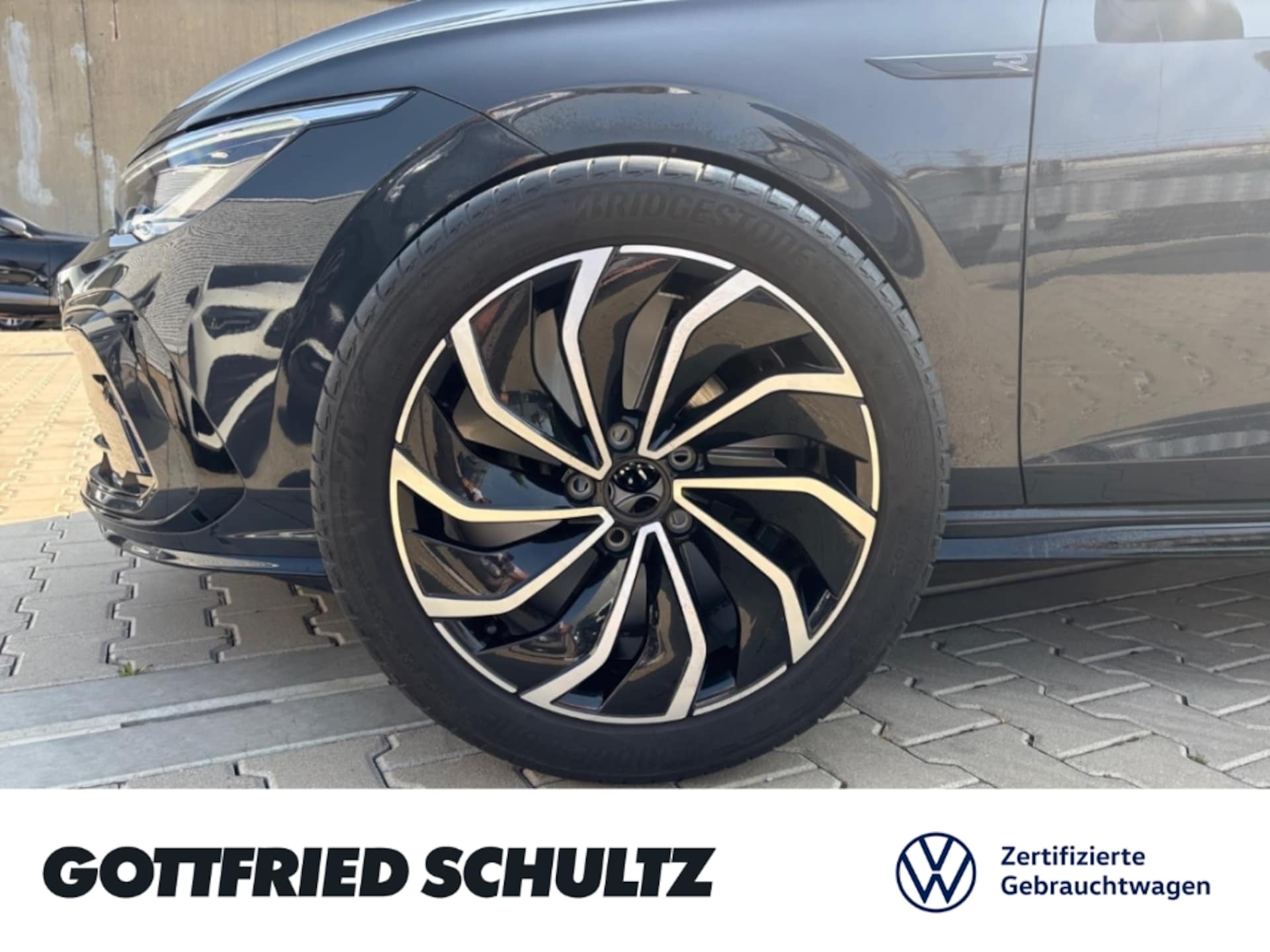 Volkswagen Golf Variant R-Line