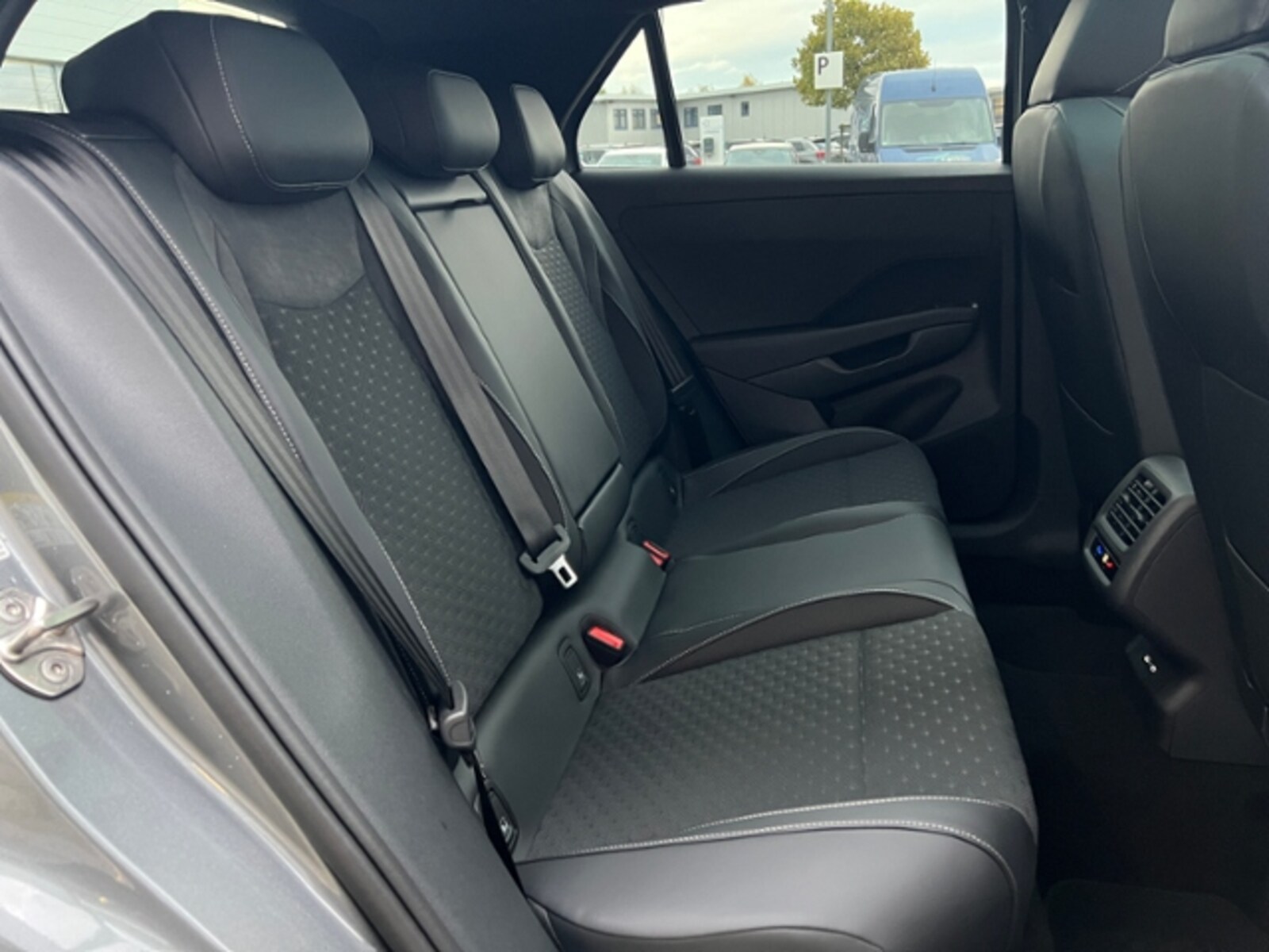Volkswagen T-Roc – Bild 11