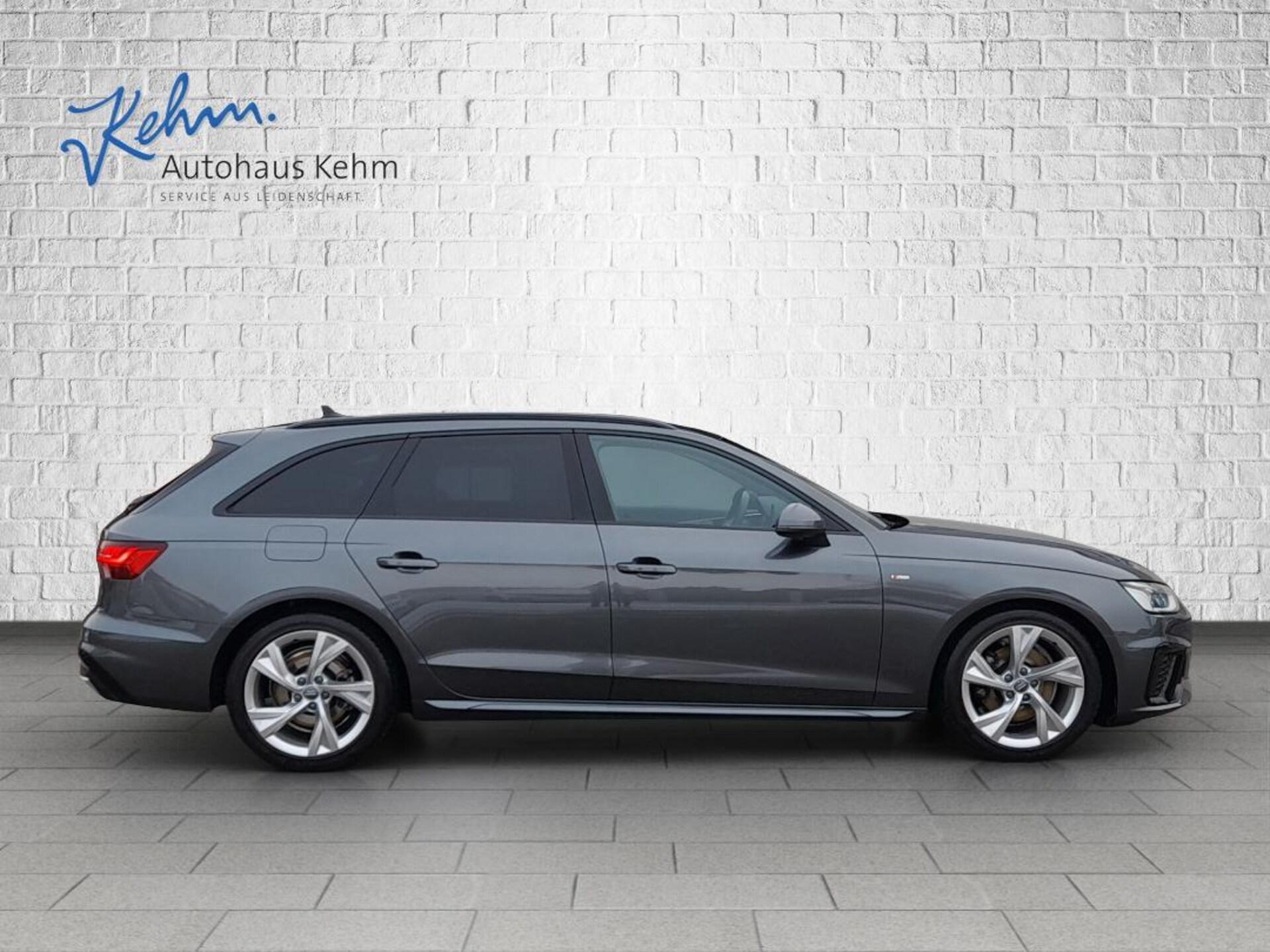 Audi A4 Avant S line