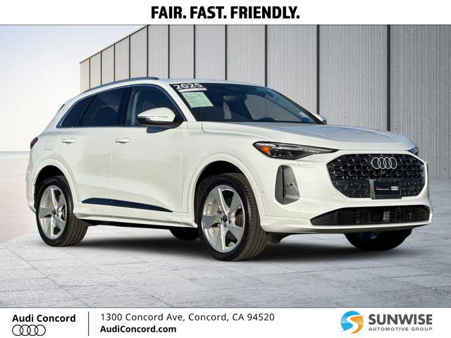 2025 Audi Q5 40 Premium Plus's photo