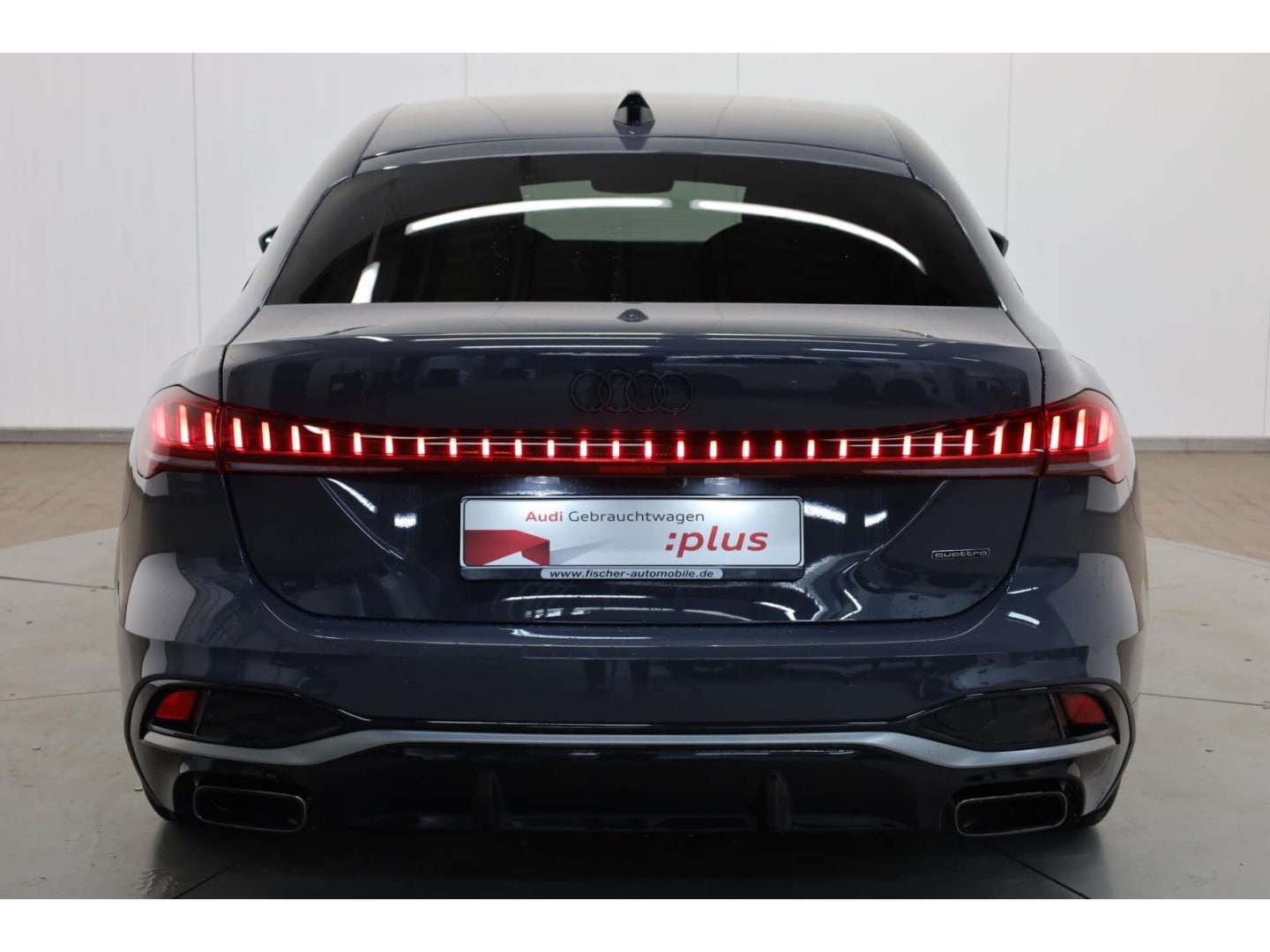 Bild über Audi A5 Limousine e-hybrid e-hybrid quattro 220 kW S tronic - für weitere Informationen kontaktieren Sie den Audi Partner