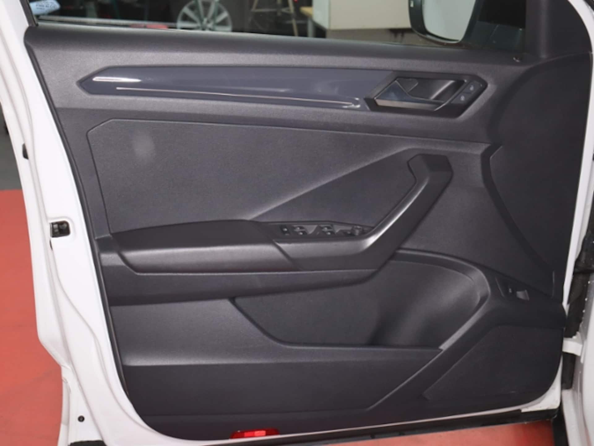 Volkswagen T-Roc Sport