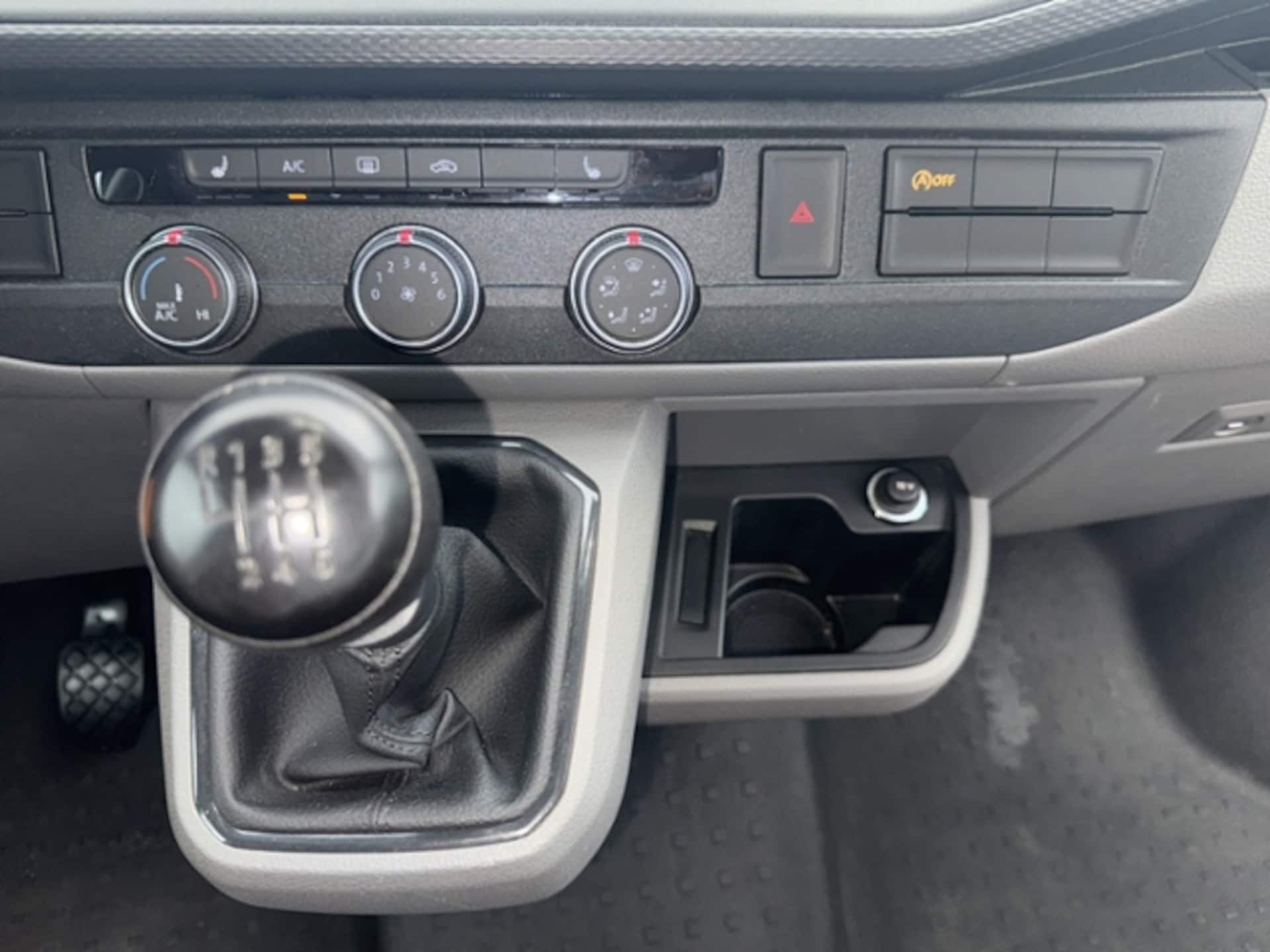 Volkswagen T6.1 Transporter Kasten langer Radstand