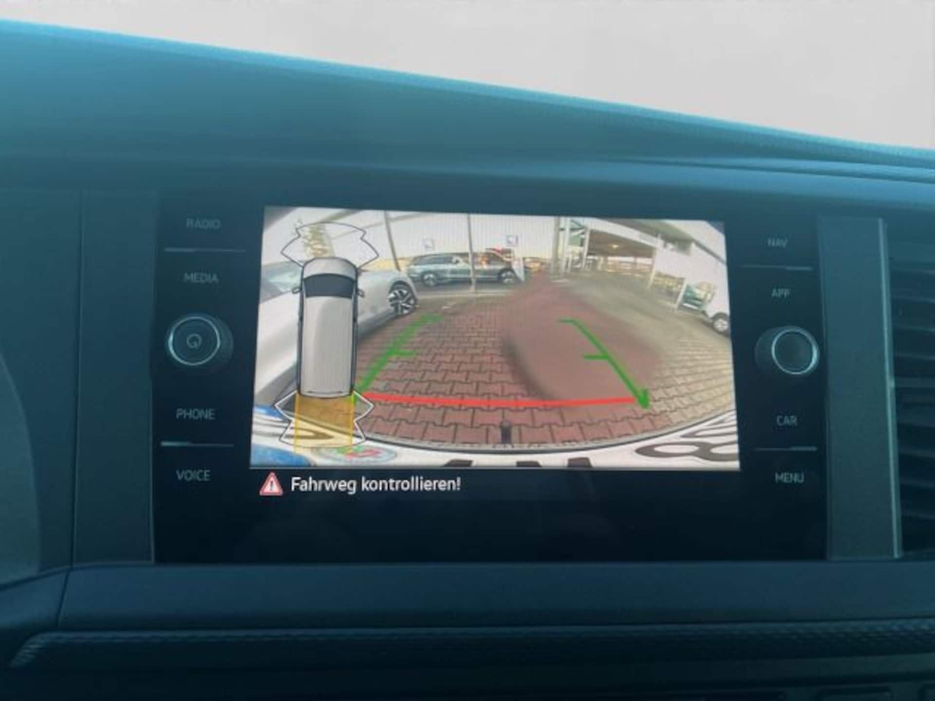 Volkswagen T6.1 Caravelle langer Radstand Trendline