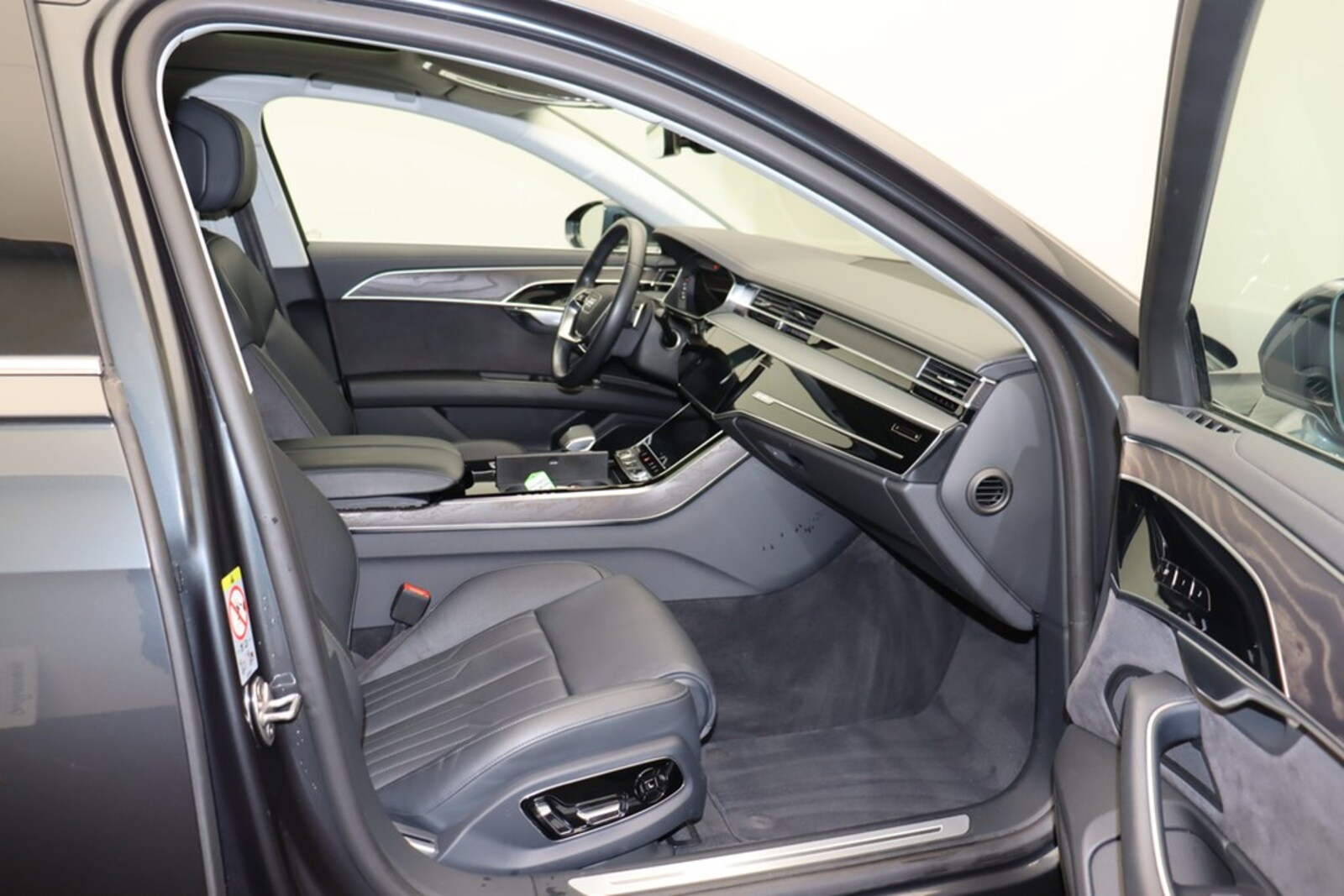 Audi A8 – Bild 14