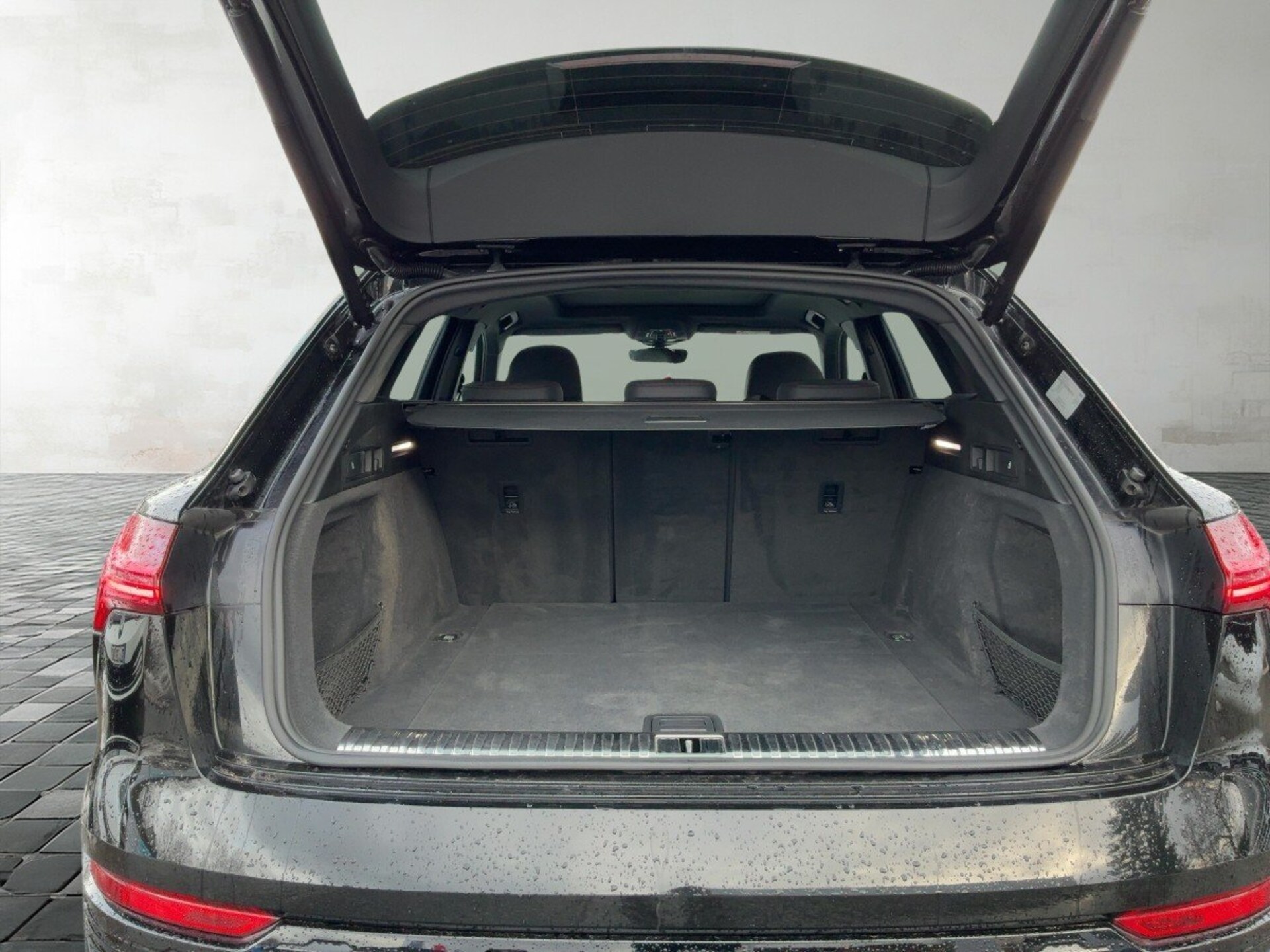 Audi Q8 e-tron S line