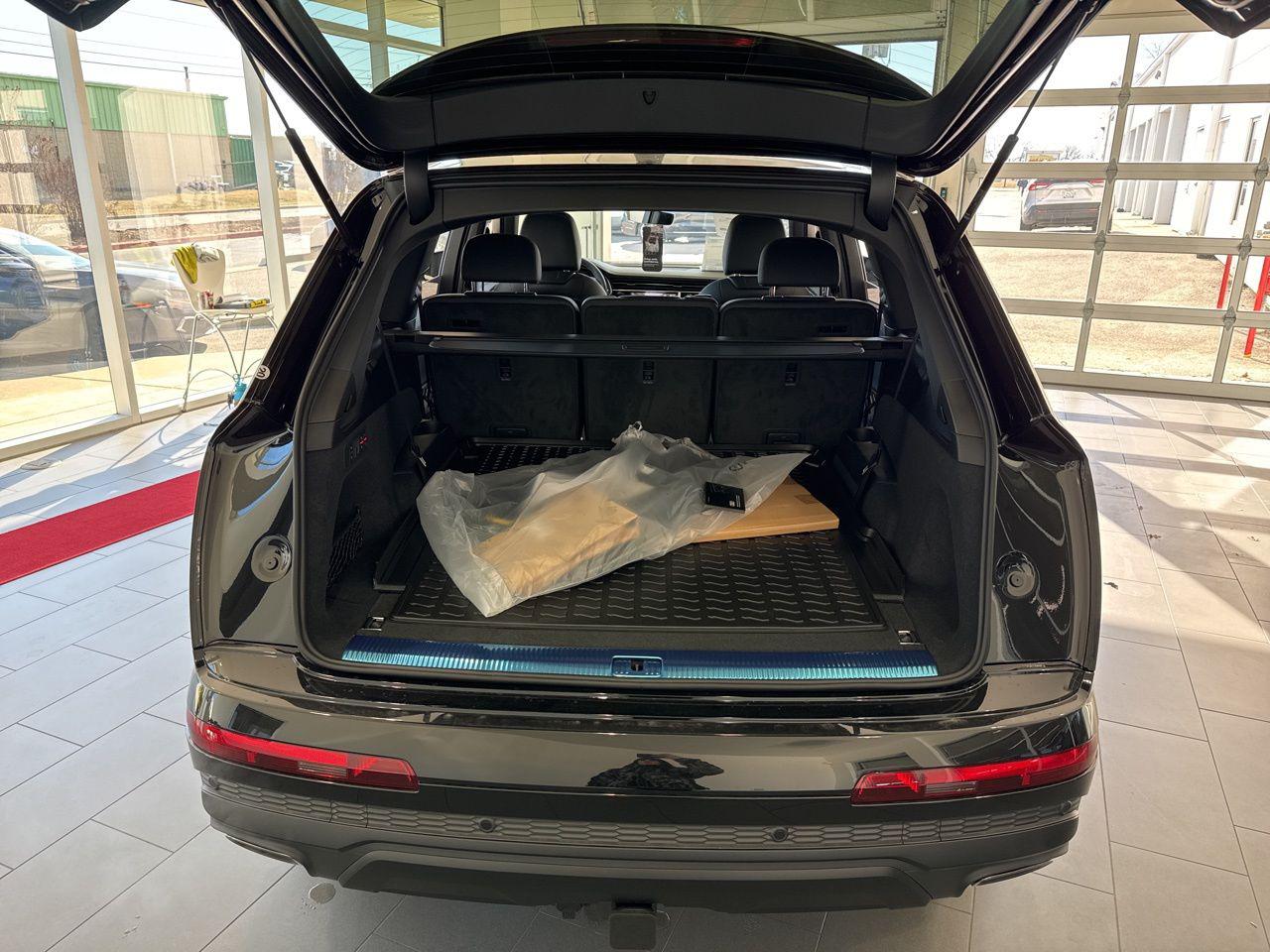 2026 Audi Q7 Premium Plus - Photo 9