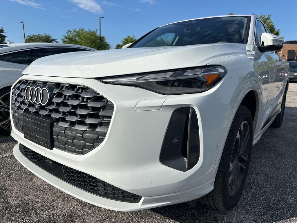 2025 Audi Q5 40 Premium's photo
