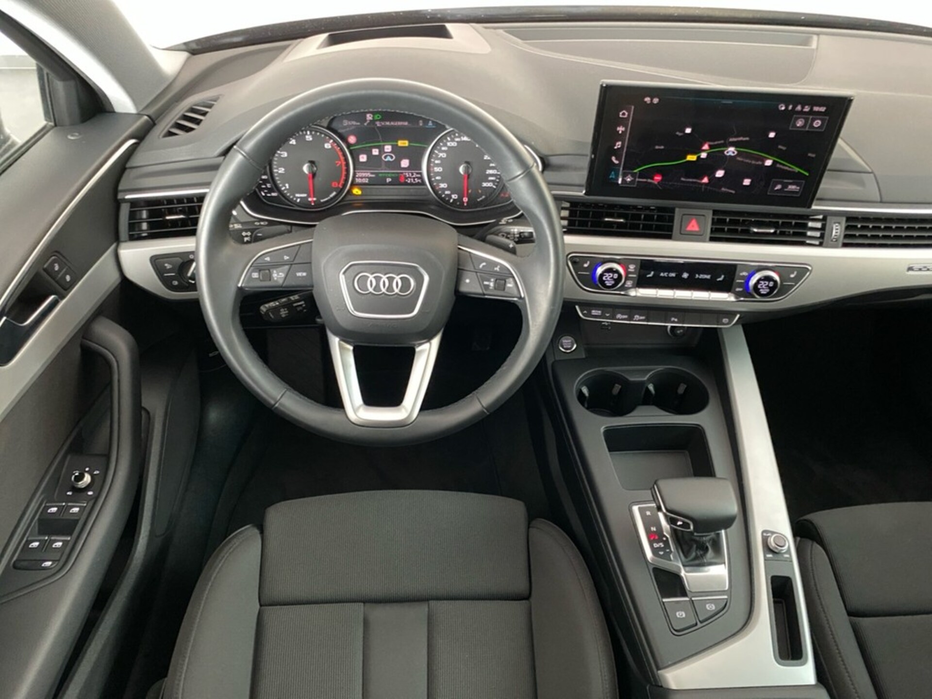 Audi A4 Avant S line