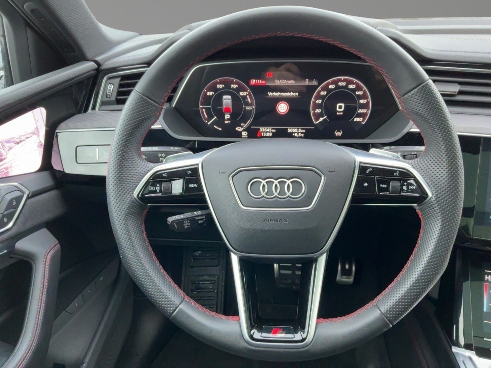 Audi Q8 e-tron S line