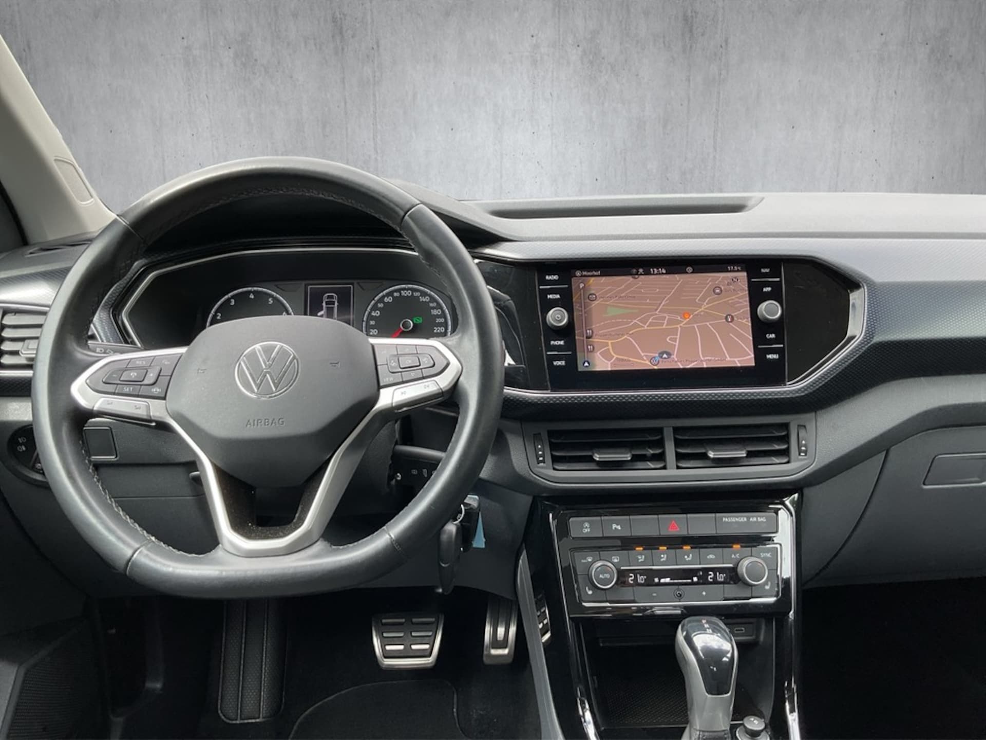 Volkswagen T-Cross United