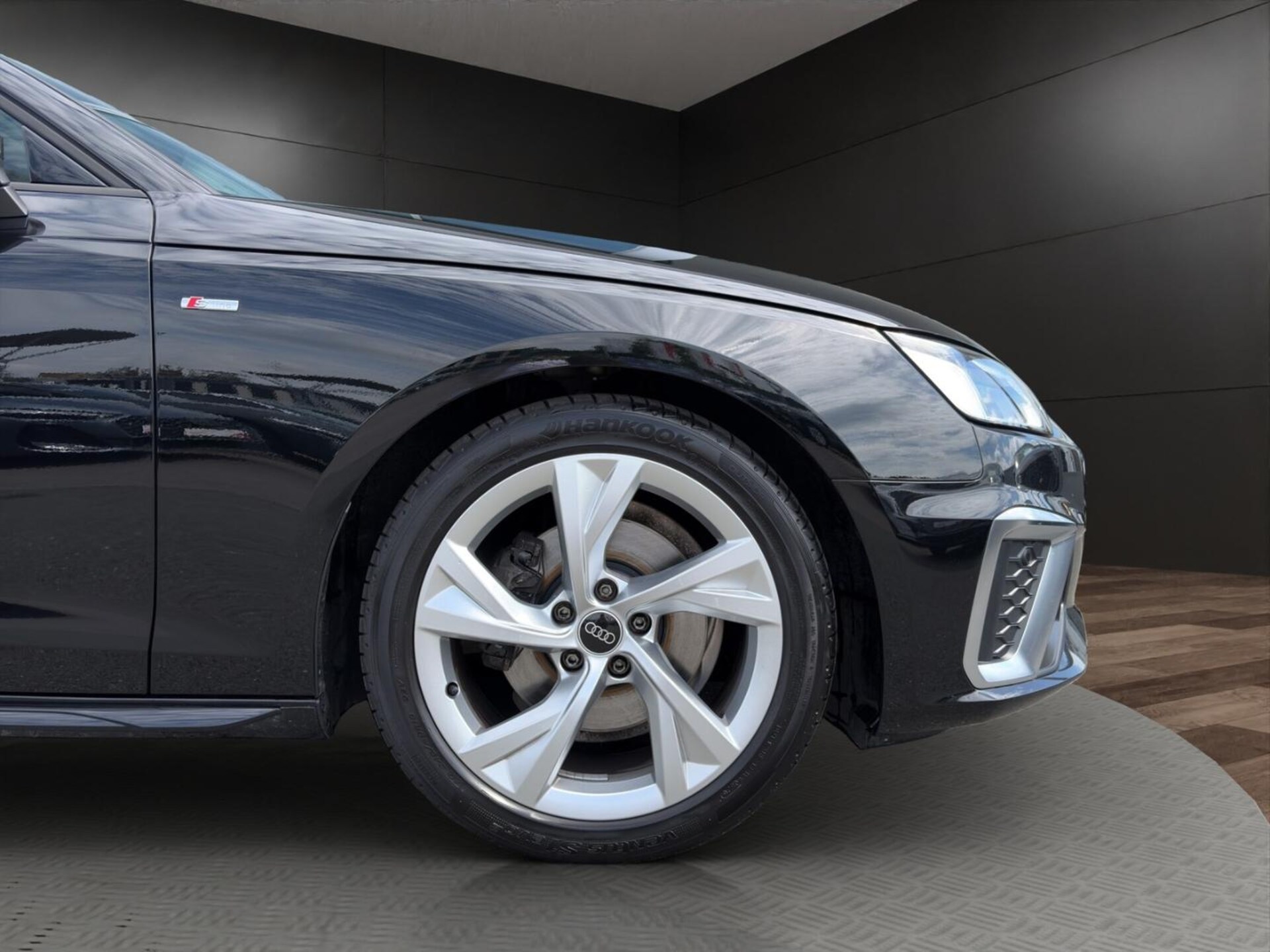 Audi A4 Avant S line