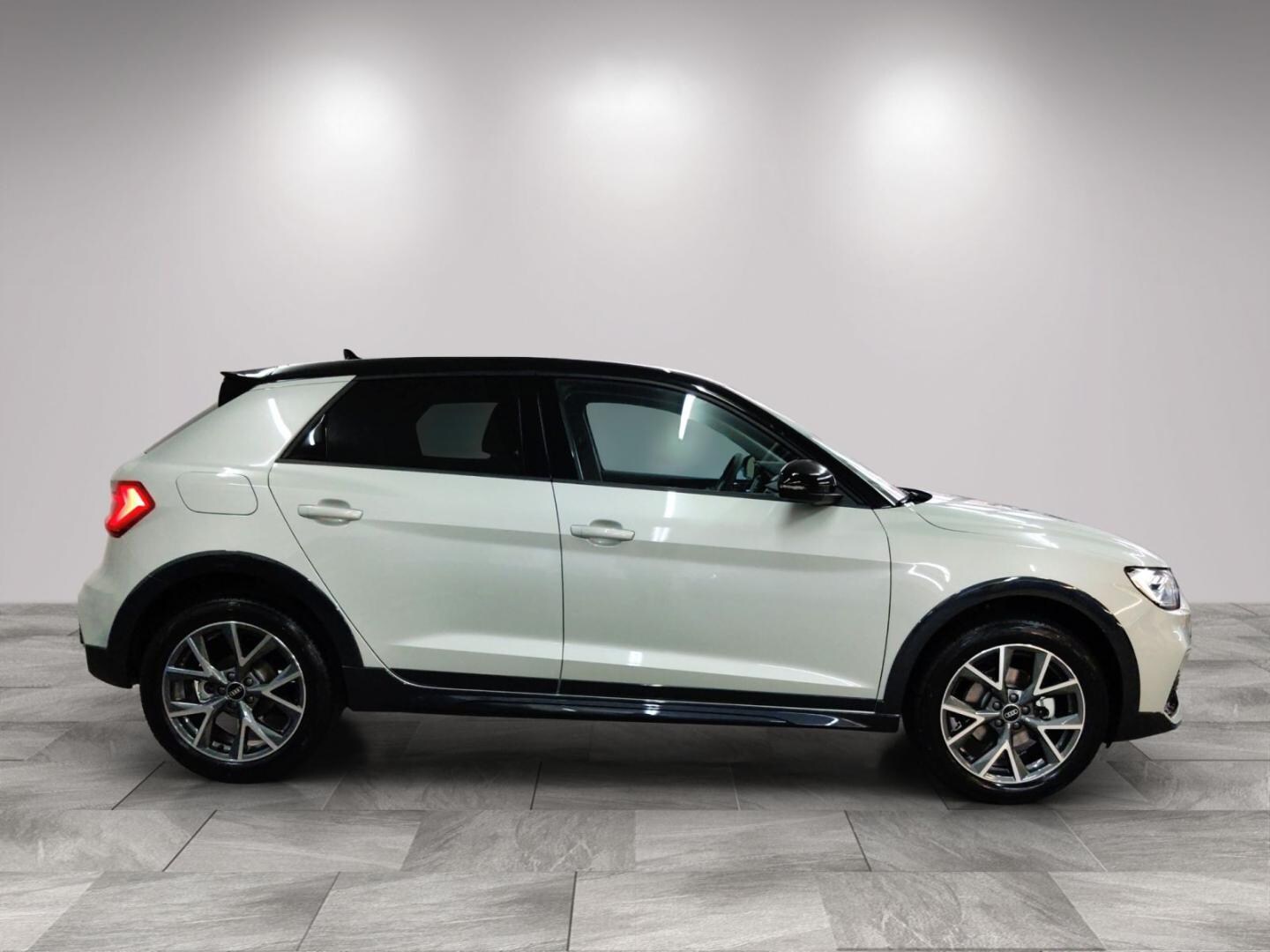 Bild über Audi A1 allstreet 30 TFSI S tronic - für weitere Informationen kontaktieren Sie den Audi Partner