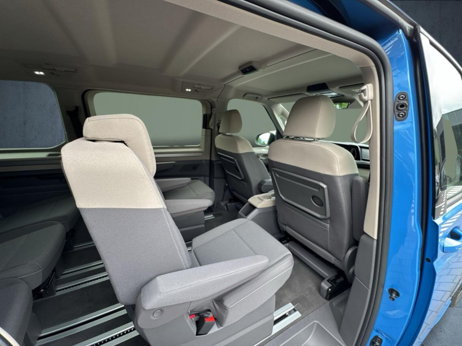Volkswagen Multivan – Bild 17