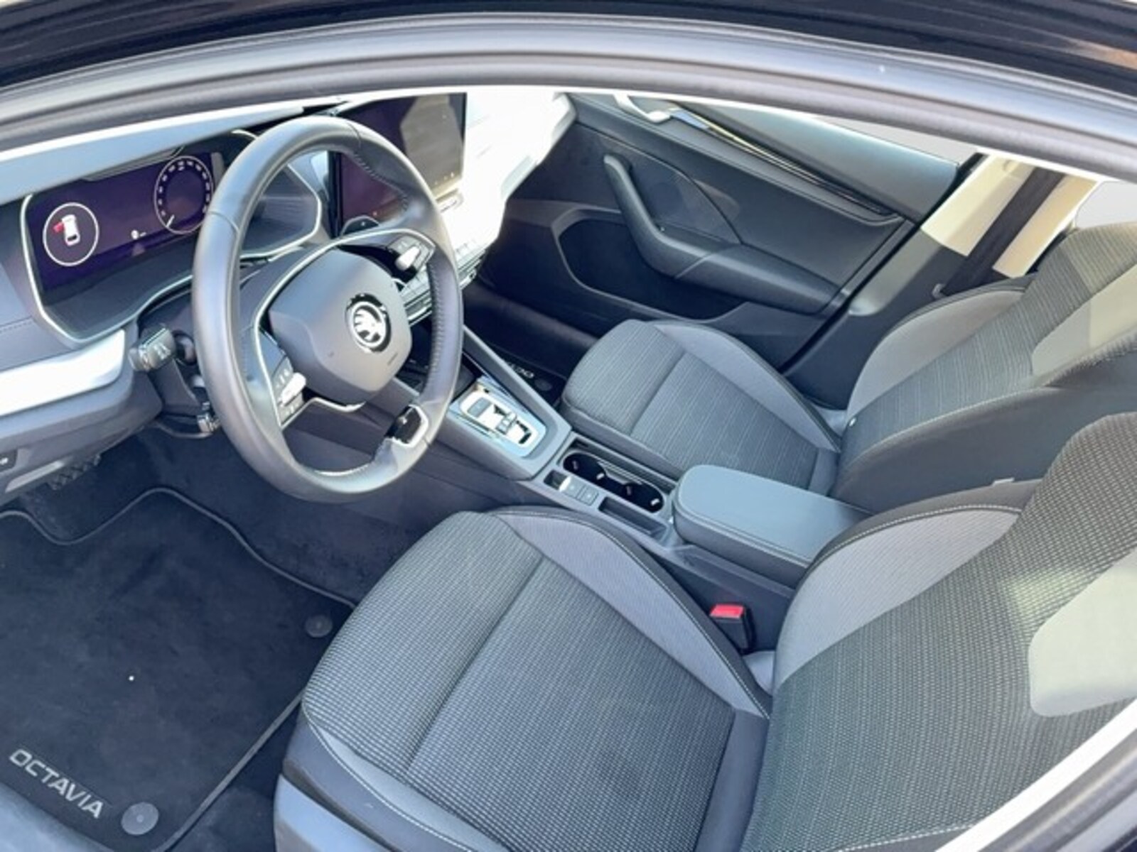 Škoda Octavia Combi – Bild 8