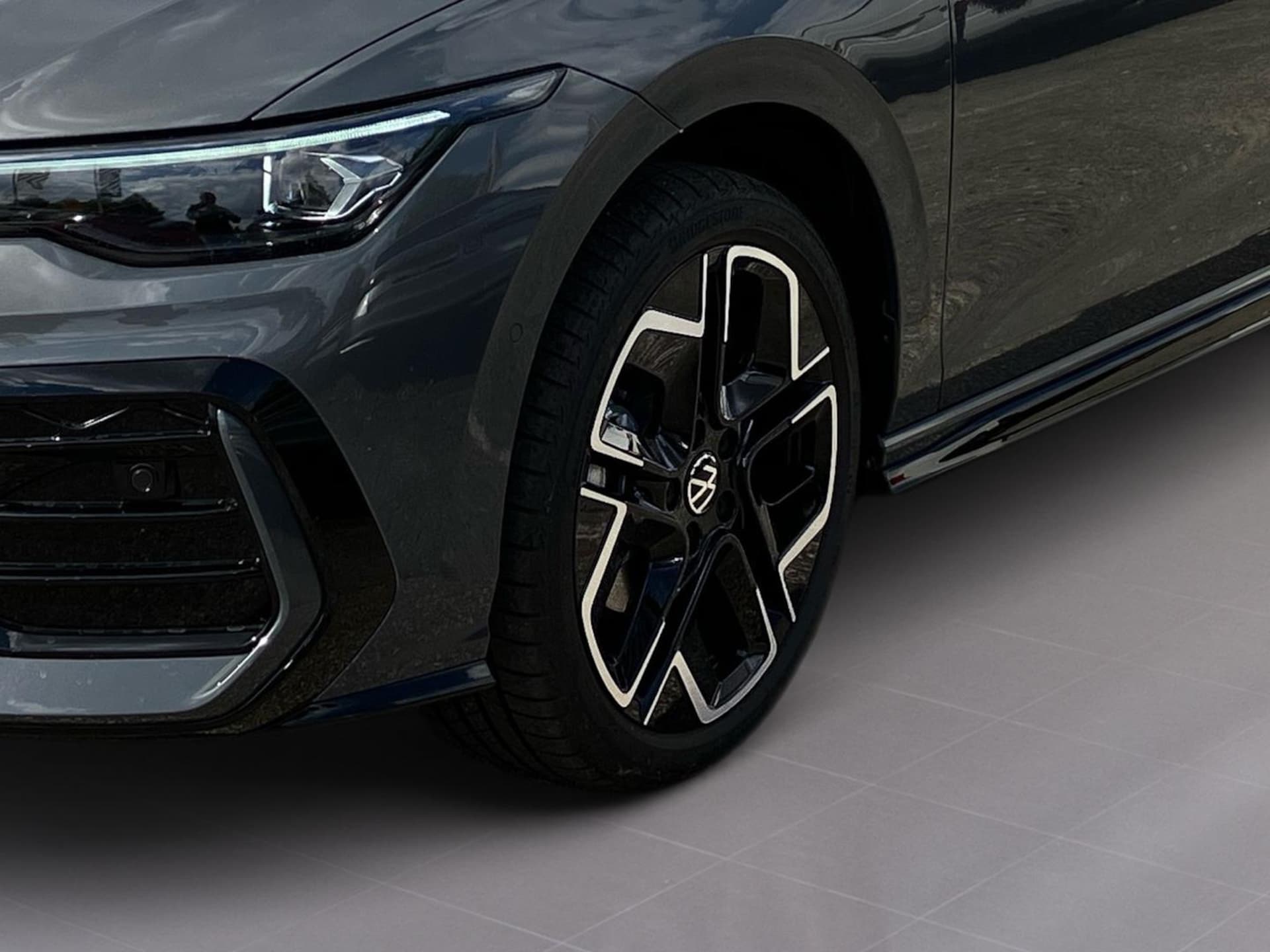 Volkswagen Golf R-Line