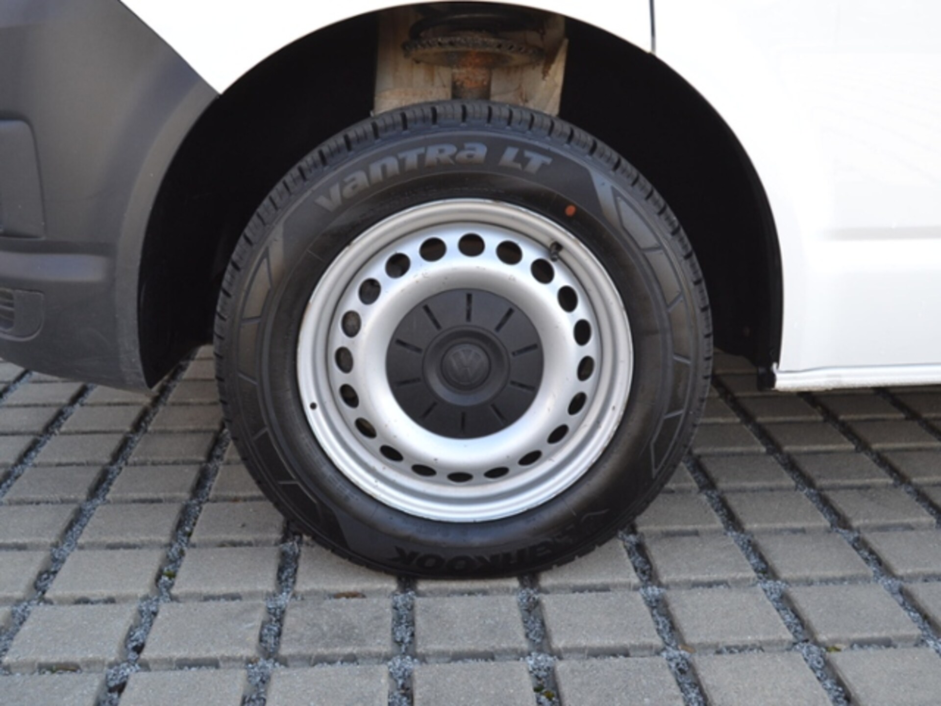 Volkswagen T6 Transporter Kasten kurzer Radstand