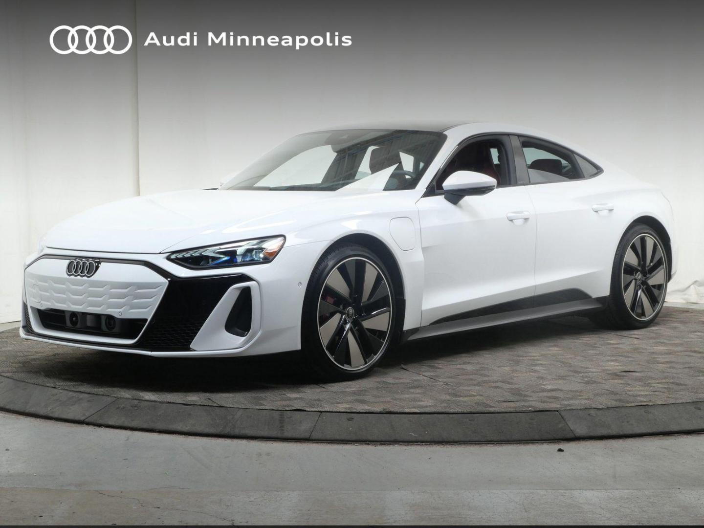 2025 Audi S e-tron GT Prestige quattro's photo