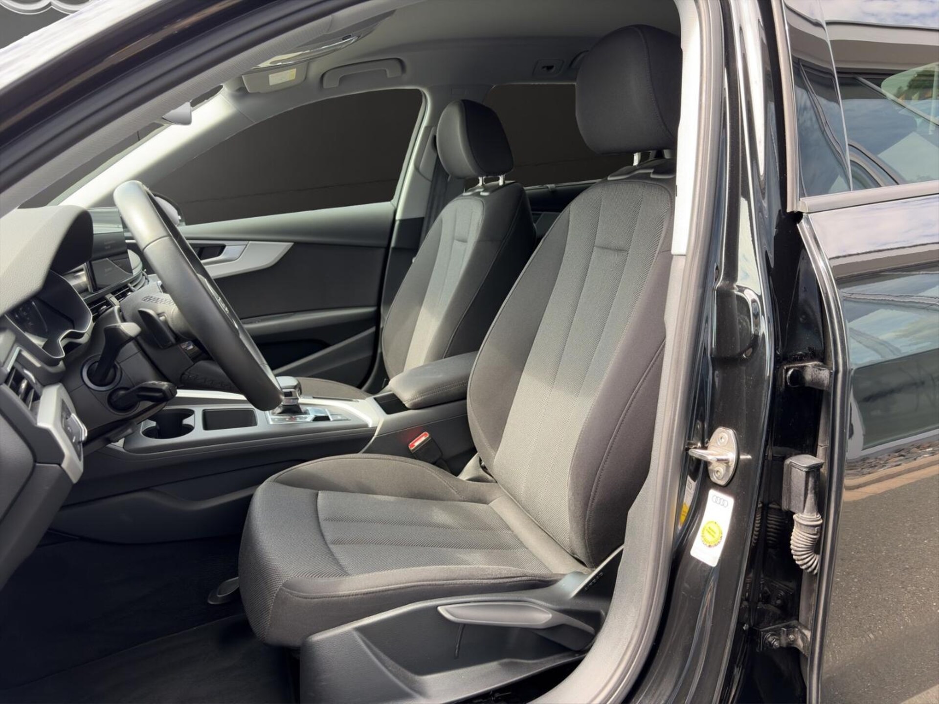 Audi A4 Avant S line