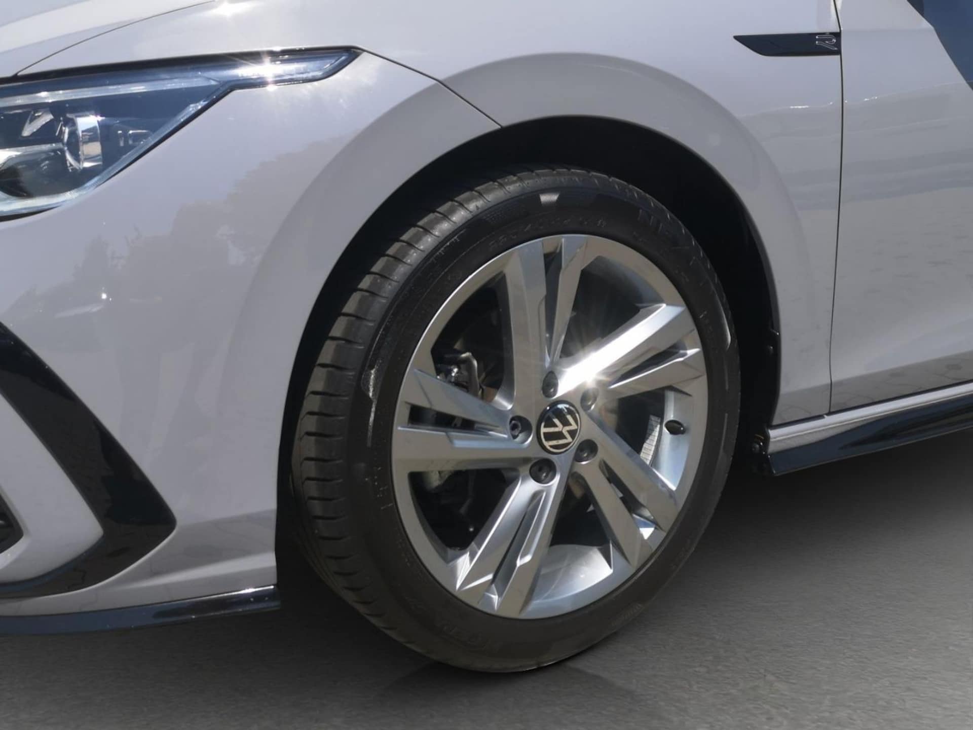 Volkswagen Golf Variant R-Line