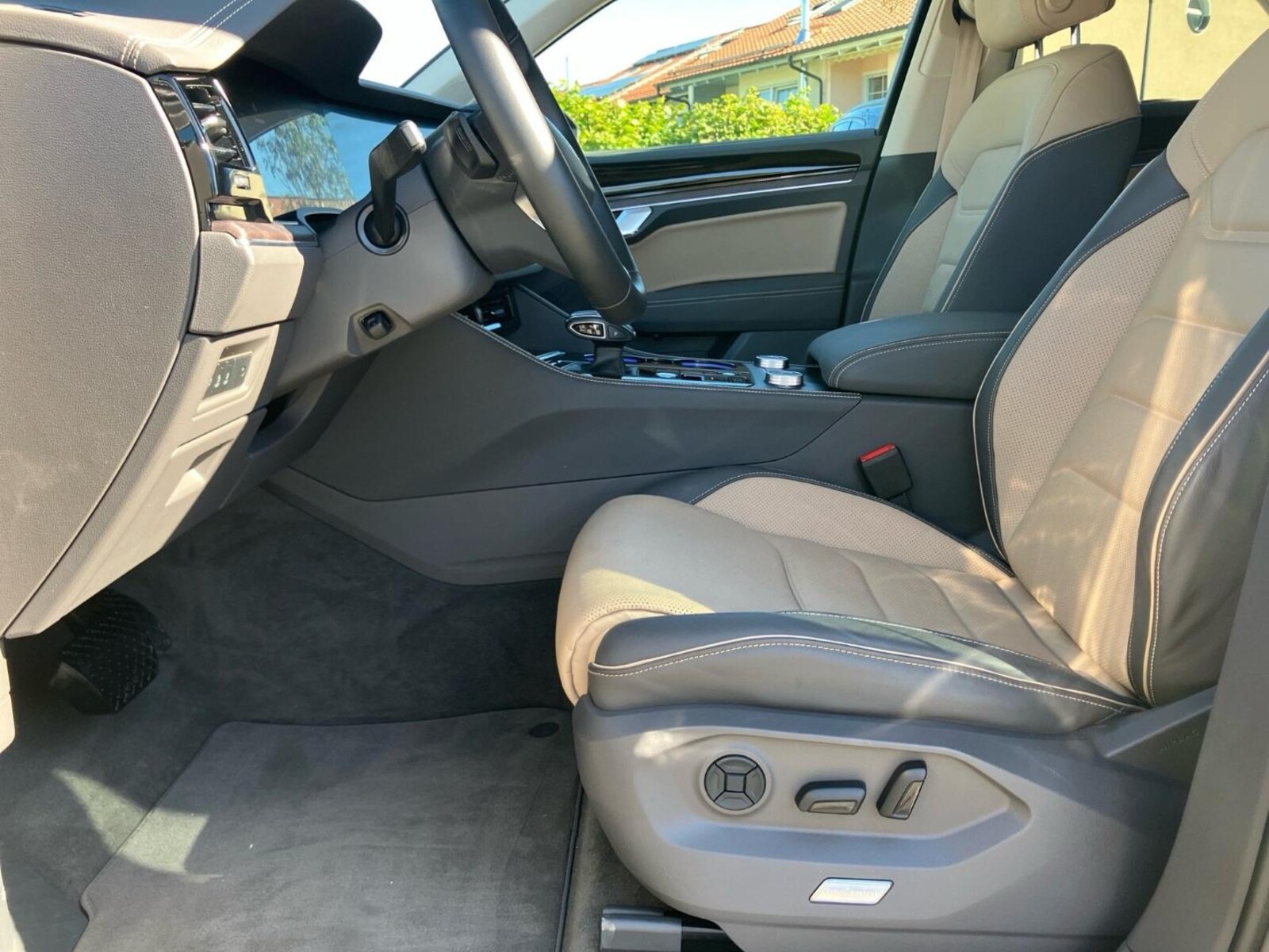 Volkswagen Touareg – Bild 18