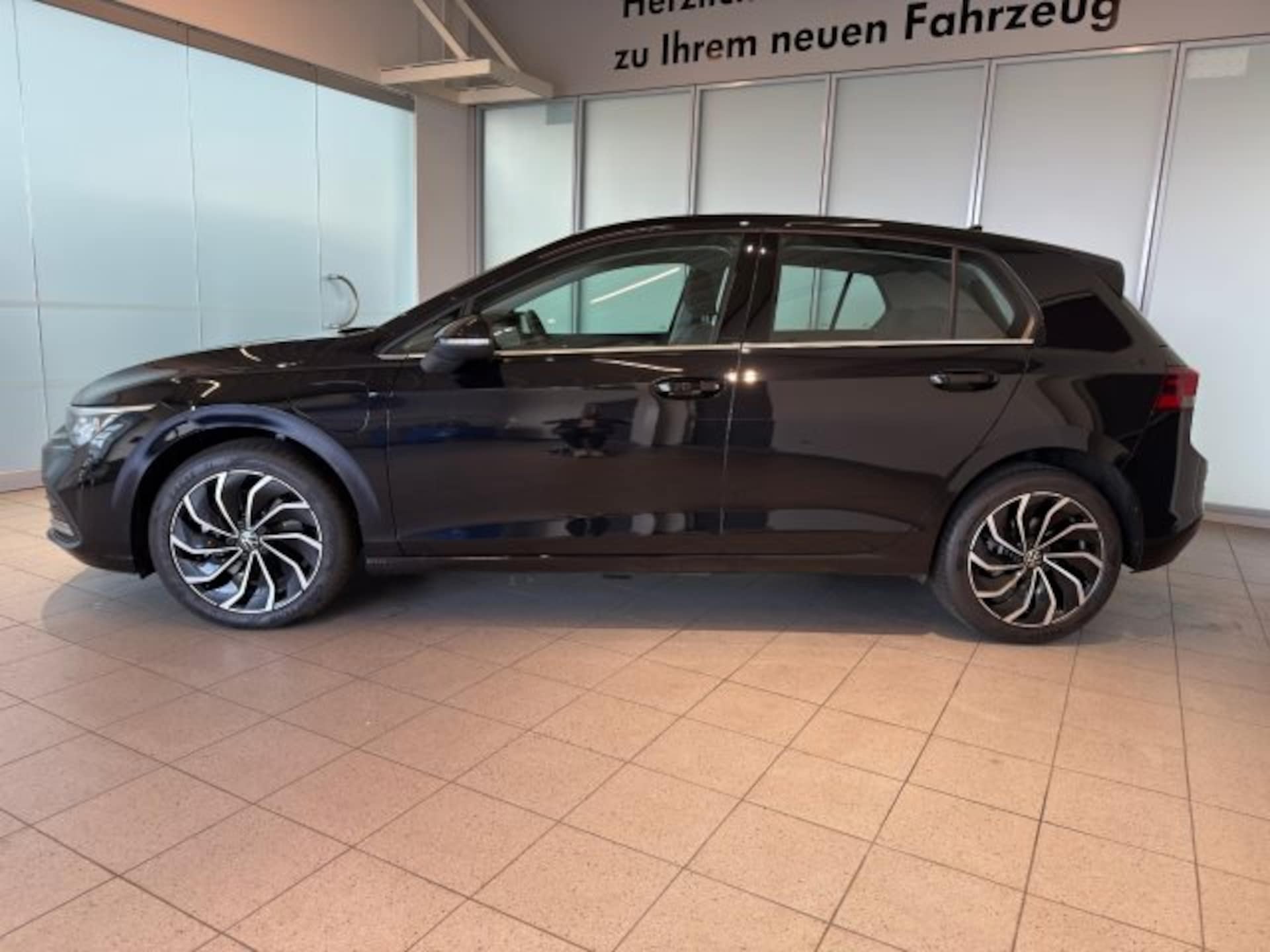 Volkswagen Golf Style