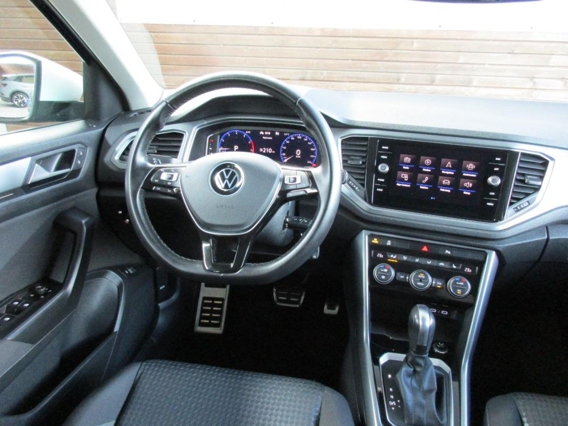 Volkswagen T-Roc Active