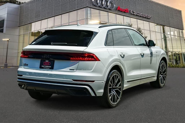 2021 Audi Q8
