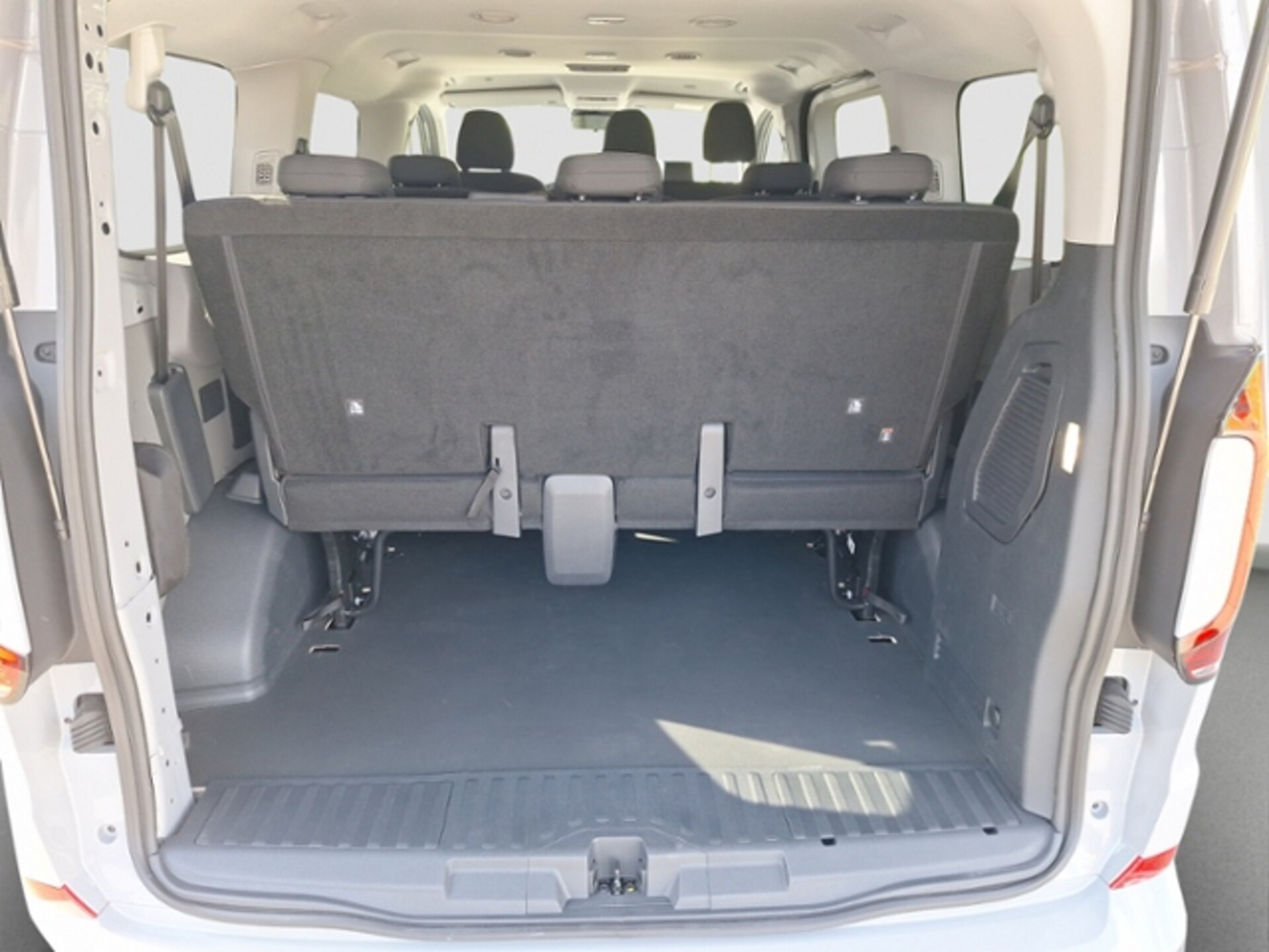 Volkswagen Transporter Kombi kurzer Radstand