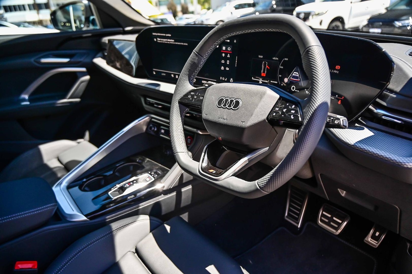 Image about Audi SQ5 SUV TFSI 270 kW edition one