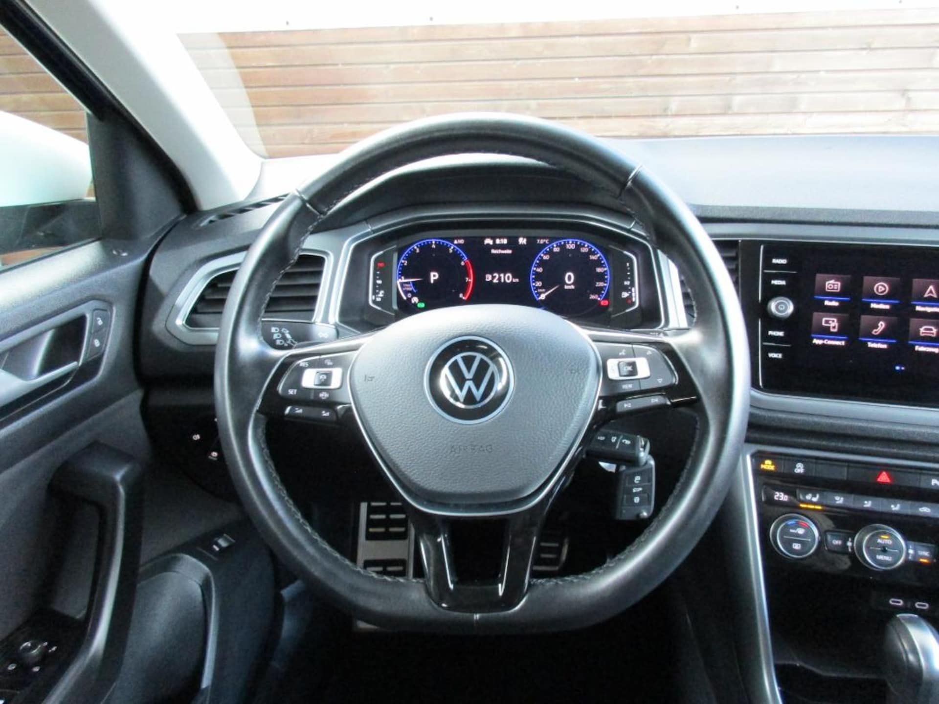 Volkswagen T-Roc Active