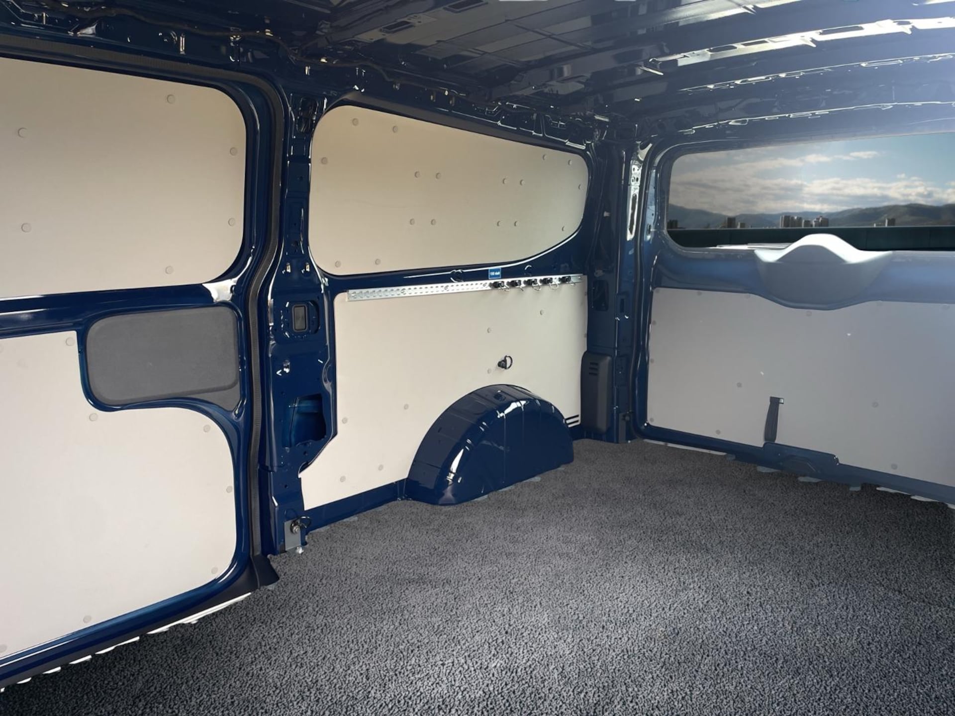 Volkswagen Transporter Kasten langer Radstand