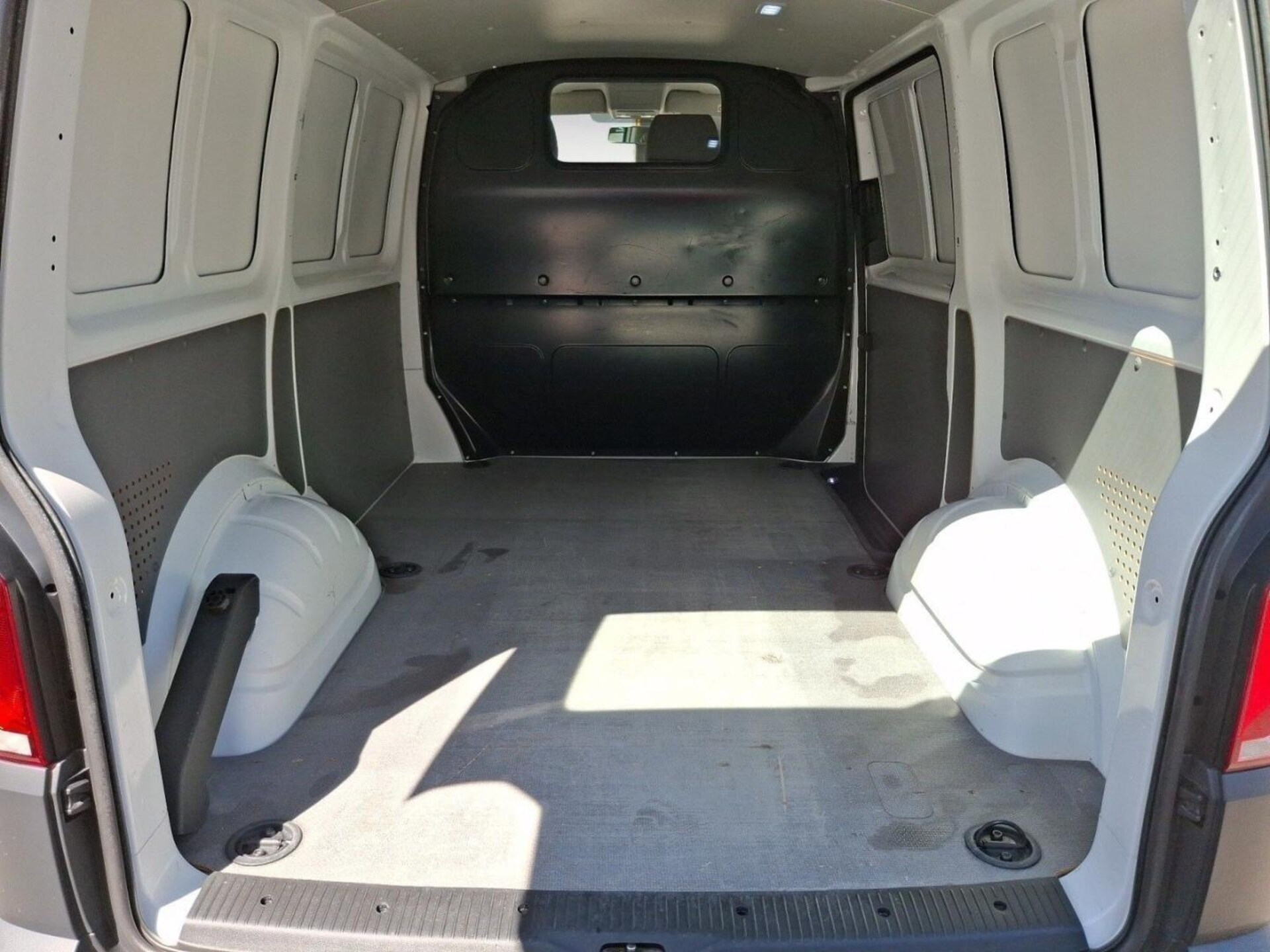 Volkswagen T6.1 Transporter Kasten kurzer Radstand