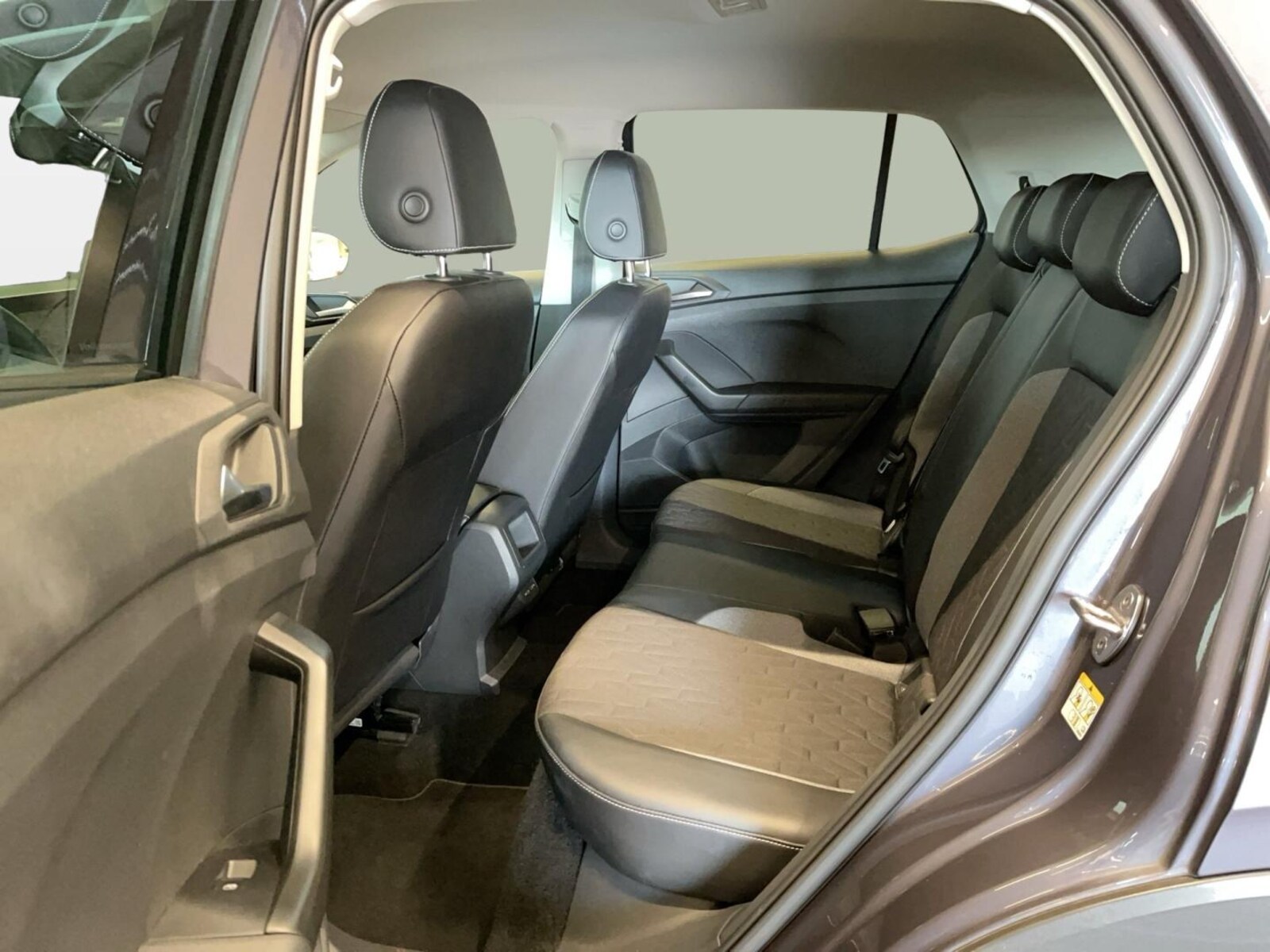 Volkswagen T-Cross – Bild 11