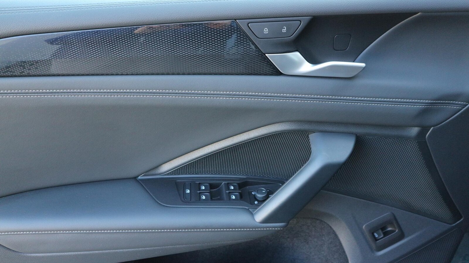 Volkswagen Tiguan – Bild 8
