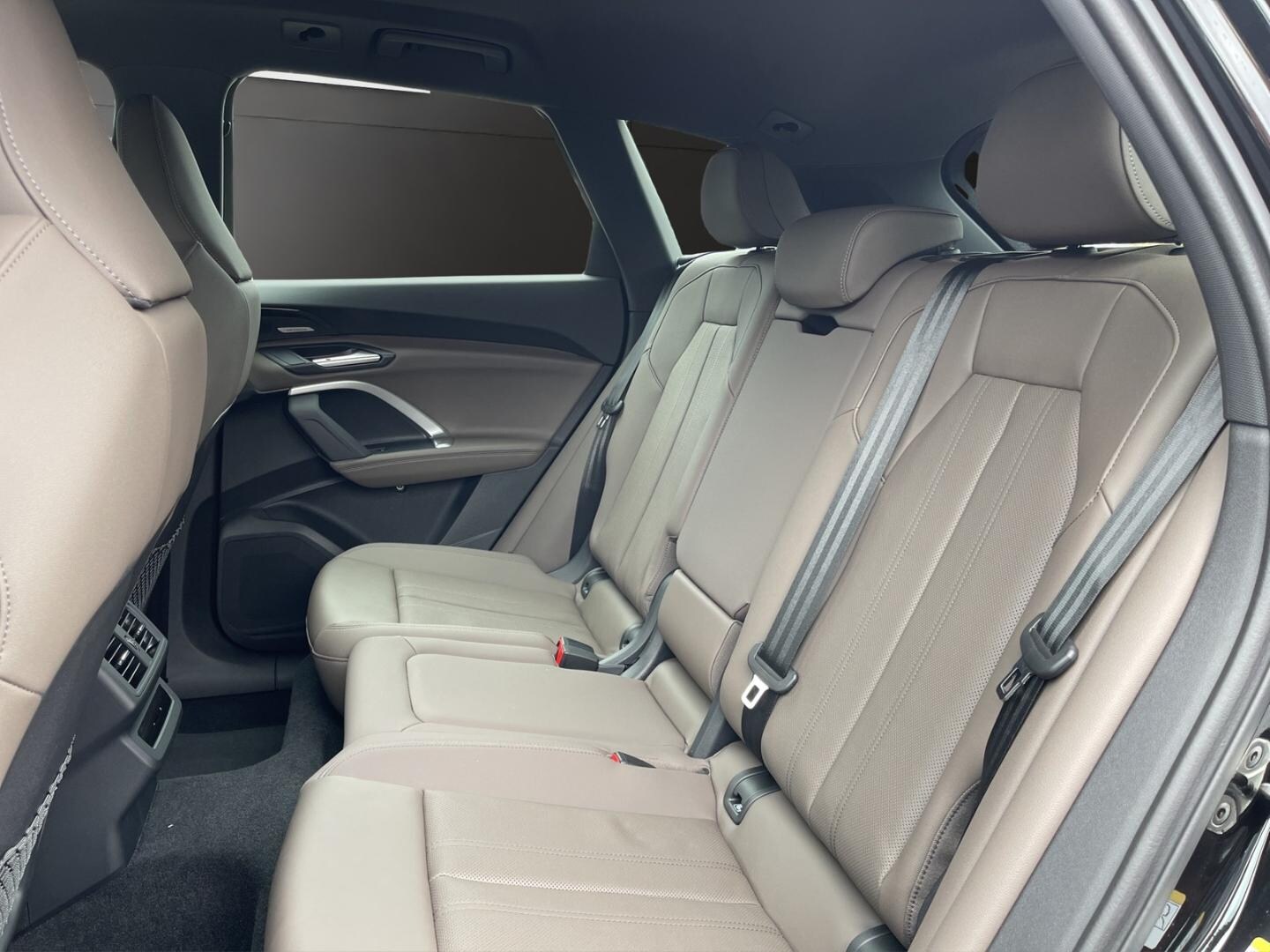 Bild über Audi Q5 SUV TFSI quattro 150 kW S tronic - für weitere Informationen kontaktieren Sie den Audi Partner