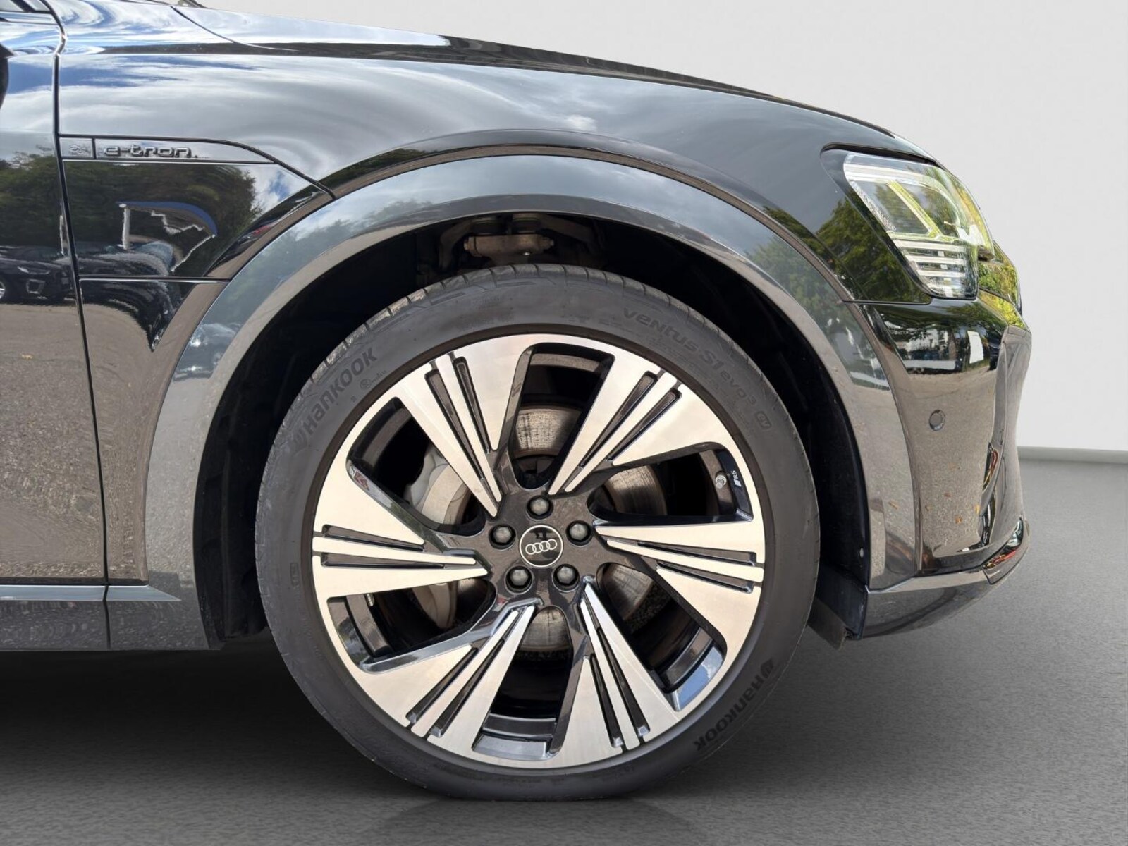 Audi Q8 Sportback e-tron – Bild 17