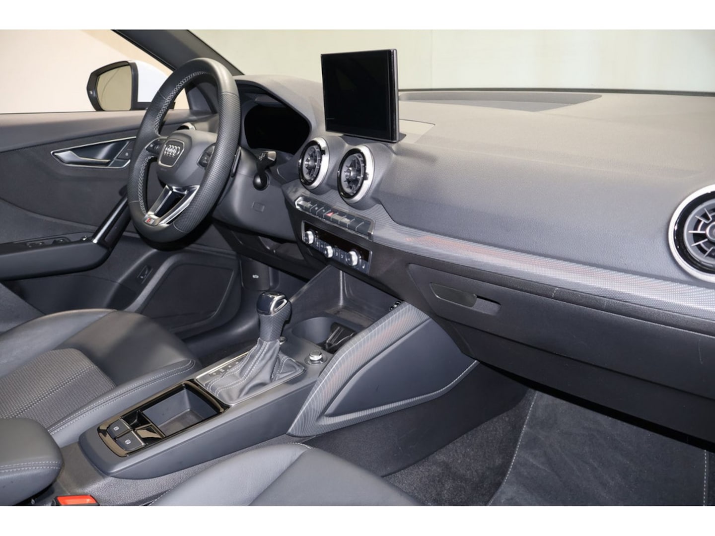 Bild über Audi Q2 S line 35 TFSI S tronic - für weitere Informationen kontaktieren Sie den Audi Partner
