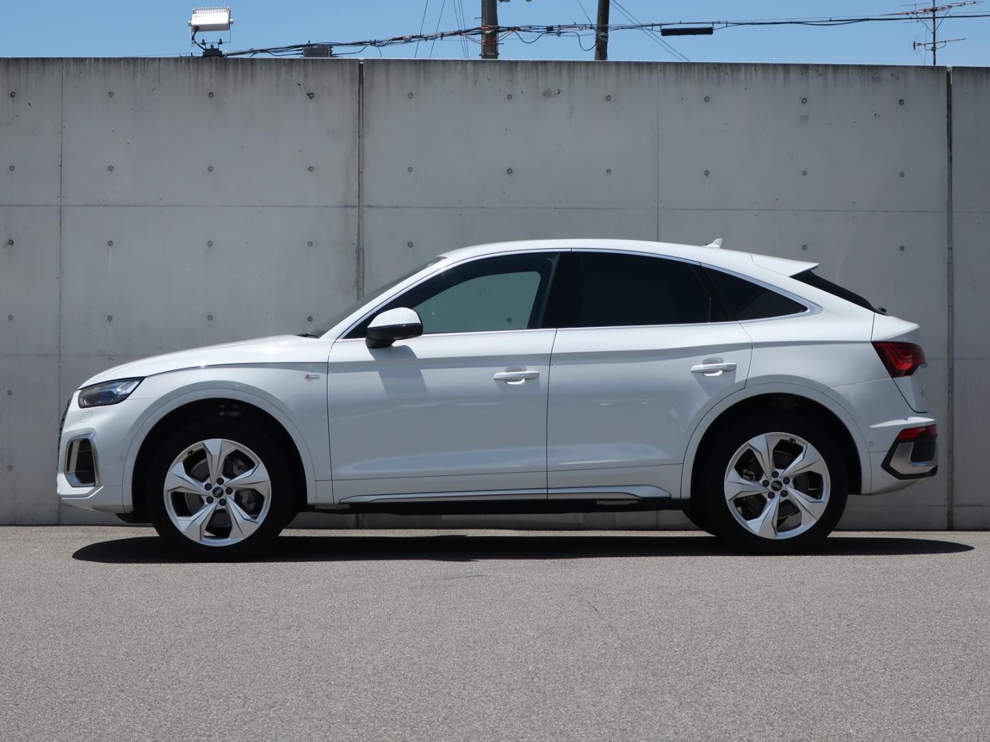 Image about Audi Q5 Sportback 40 TDI quattro S line