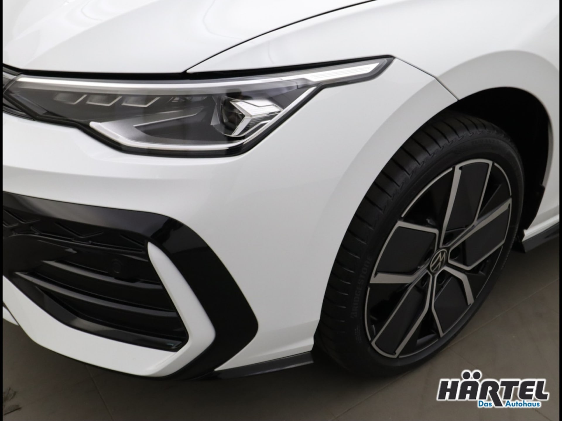Volkswagen Golf R-Line