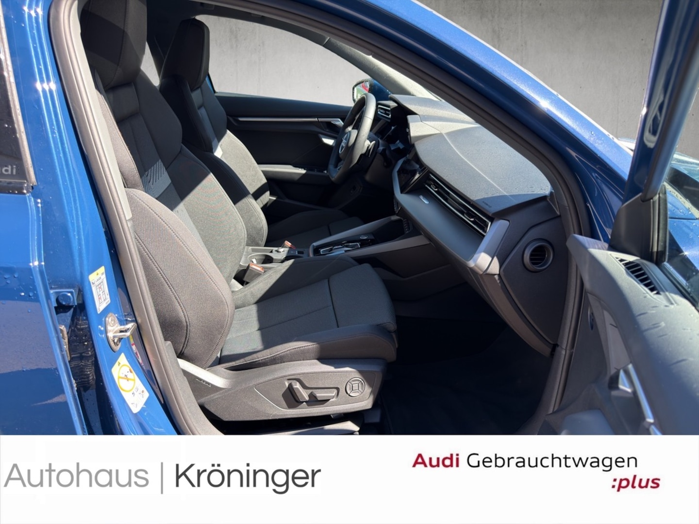 Bild über Audi A3 Limousine S line 30 TFSI S tronic - für weitere Informationen kontaktieren Sie den Audi Partner