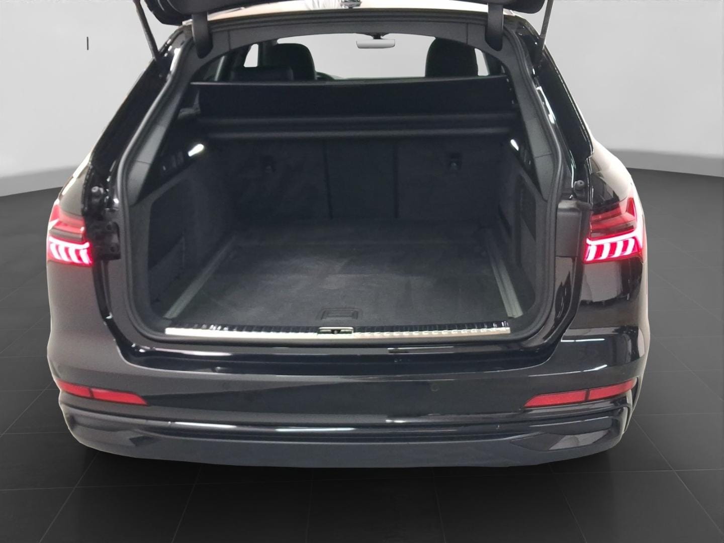 Bild über Audi A6 Avant S line 40 TDI S tronic - für weitere Informationen kontaktieren Sie den Audi Partner