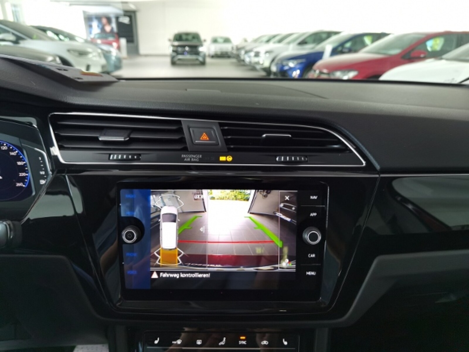 Volkswagen Touran – Bild 18