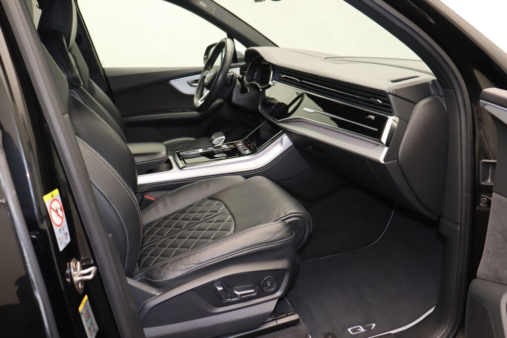 Image about Audi SQ7 TFSI quattro tiptronic