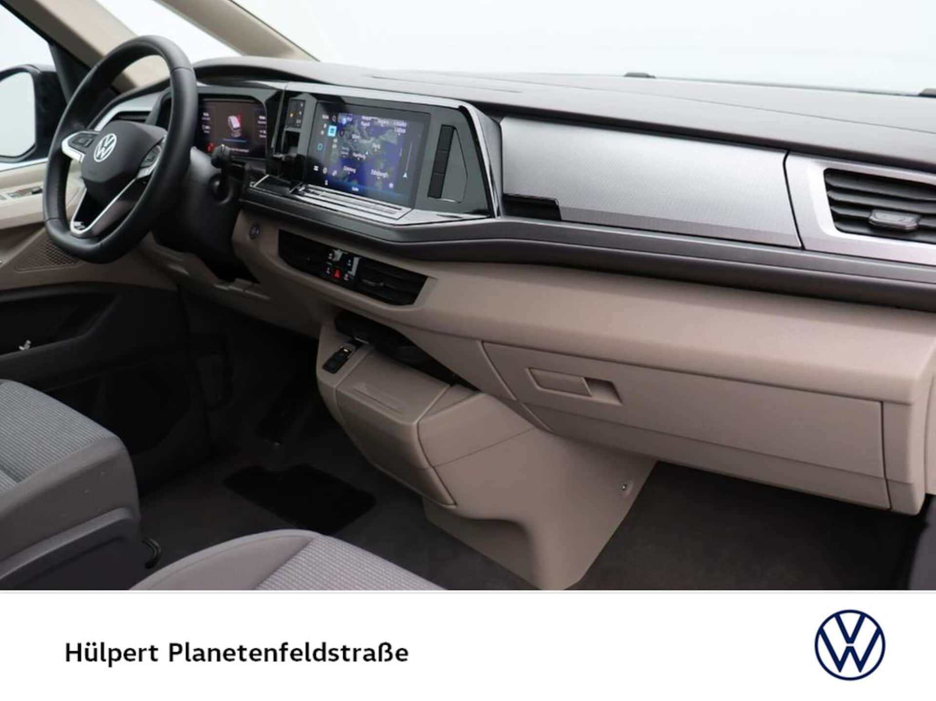 Volkswagen Multivan Basis-Modell