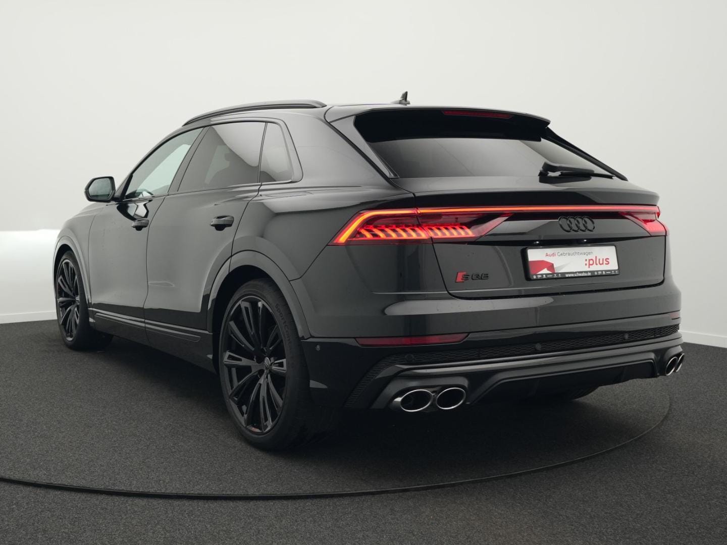 Bild über Audi SQ8 competition plus TFSI quattro tiptronic - für weitere Informationen kontaktieren Sie den Audi Partner