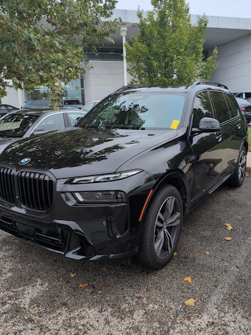 2023 BMW X7