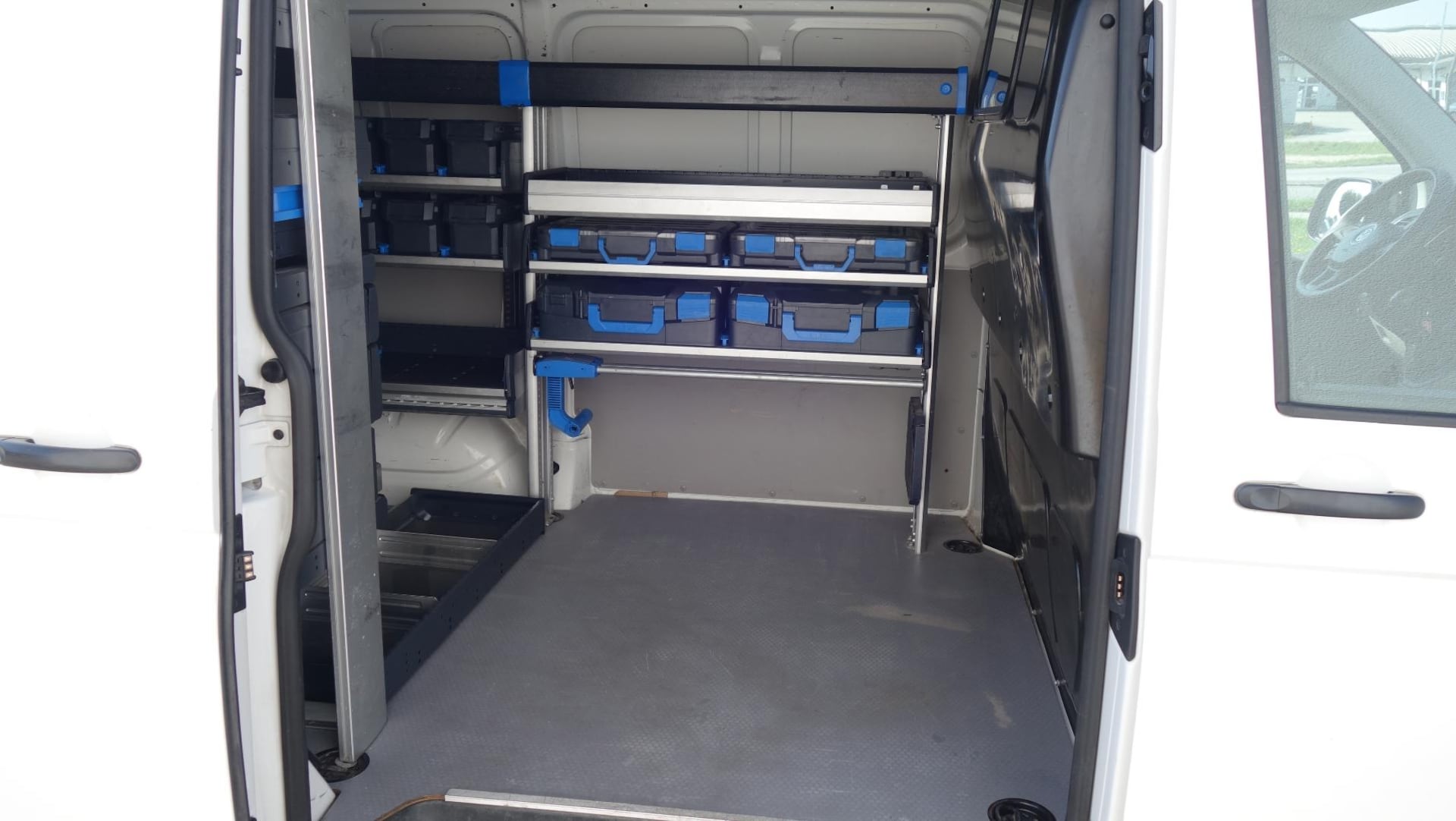 Volkswagen T6 Transporter Kasten kurzer Radstand